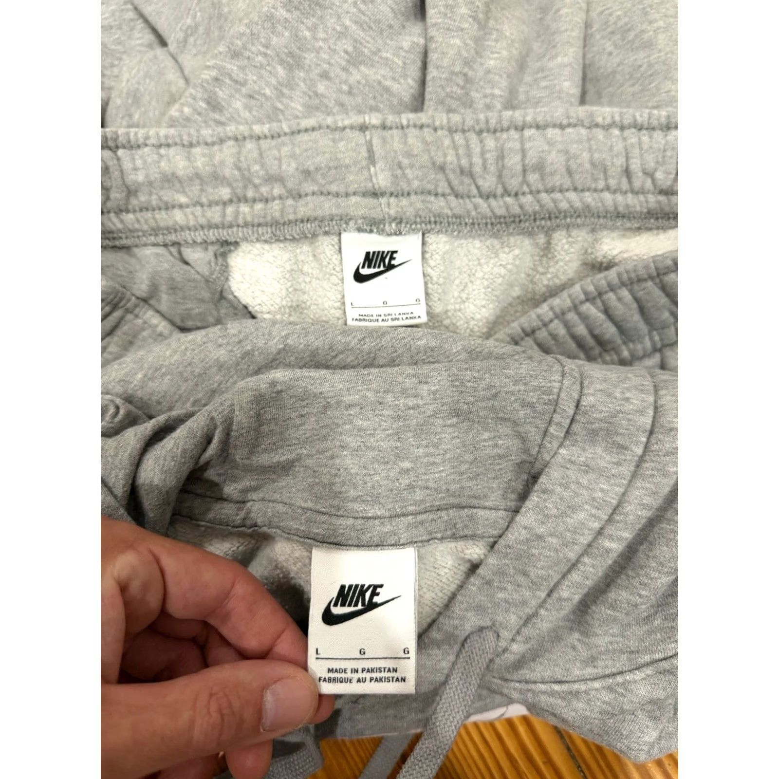 Nike Nike Sportswear Club Fleece Gray Hoodie & Sweatpants Set Sweatshirt Sweatpants L Mens Gray 90s Club Fleece Sweatsuit Nike Tracksuit Regular Size Large Size US L / EU 52-54 / 3 - 3 Thumbnail