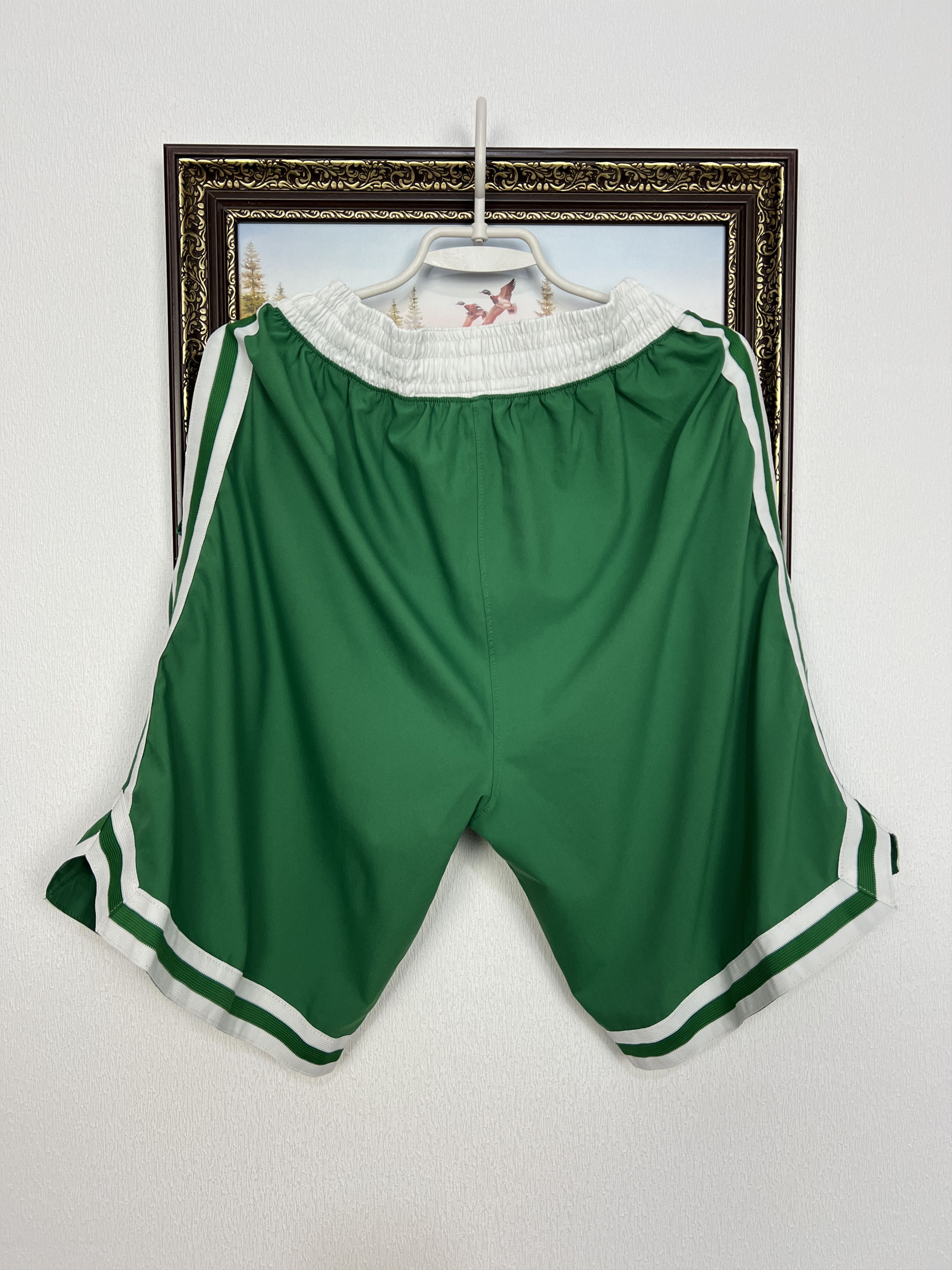 Adidas Vintage Adidas Boston Celtics NBA Athletic Shorts Sport Rare Size US 32 / EU 48 - 8 Thumbnail