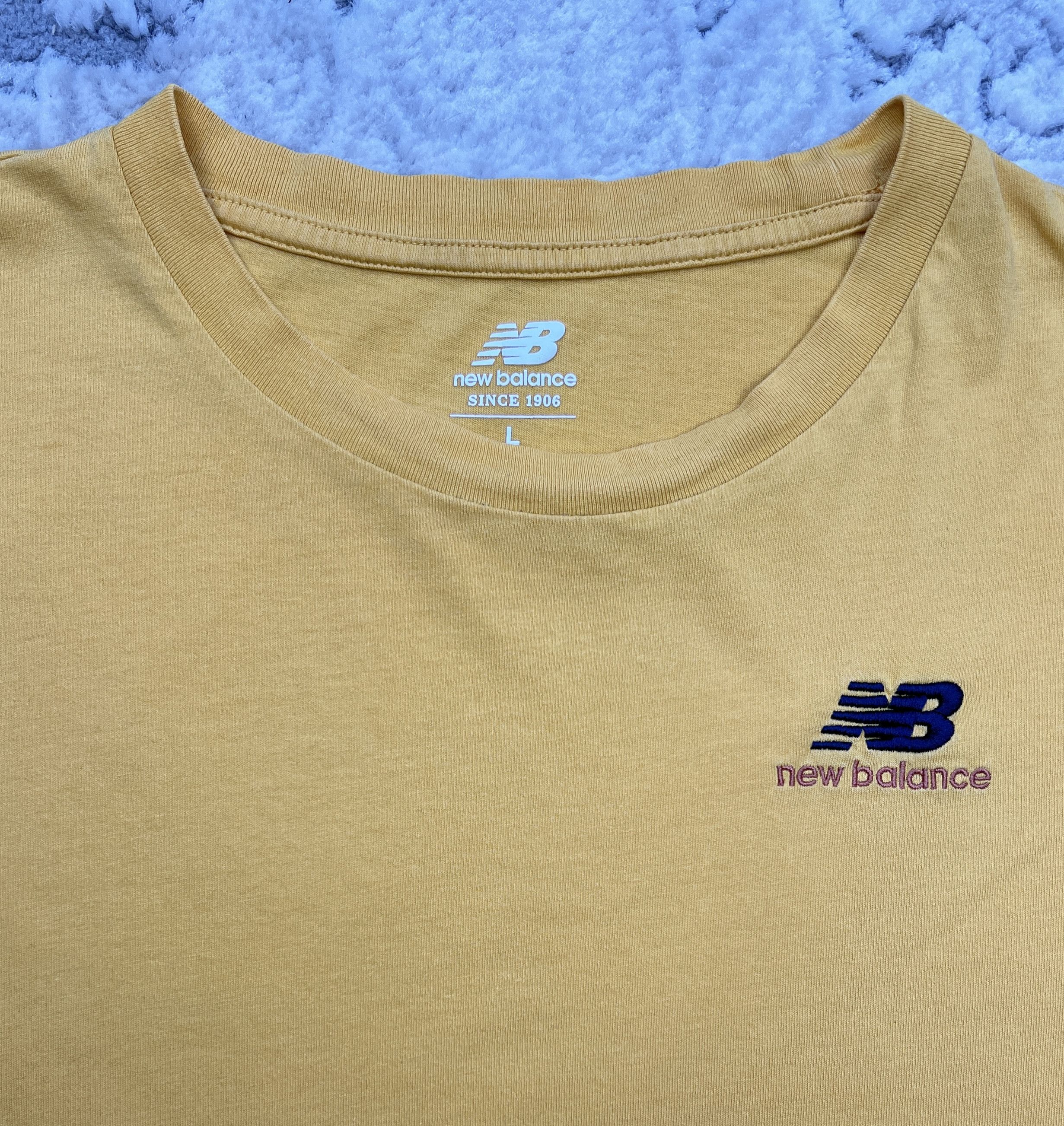 New Balance New Balance Yellow T-Shirt with Embroidered Logo L Size US L / EU 52-54 / 3 - 2 Thumbnail