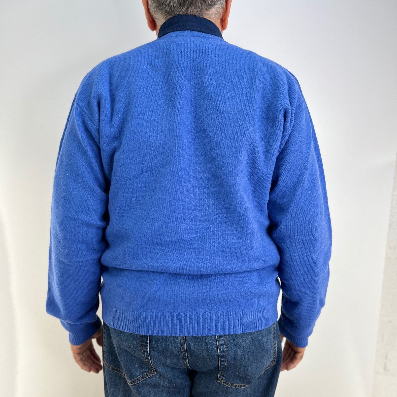 Eddie Bauer × Vintage Eddie Bauer Wool V Neck Sweater Cerulean Blue Pullover Size US M / EU 48-50 / 2 - 7 Thumbnail