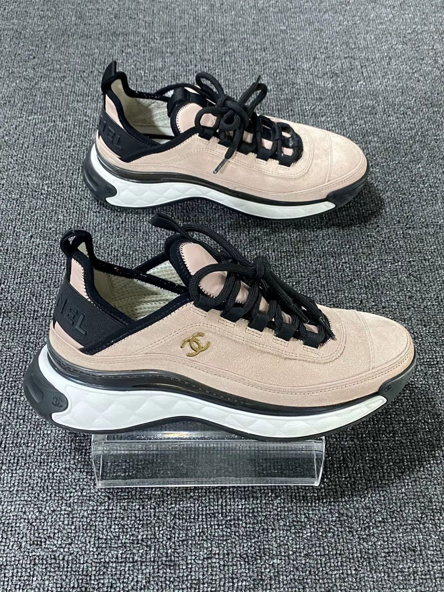 Chanel Chanel 98 new nude pink metal logo sneakers 37 Size US 6.5 / IT 36.5 - 4 Thumbnail