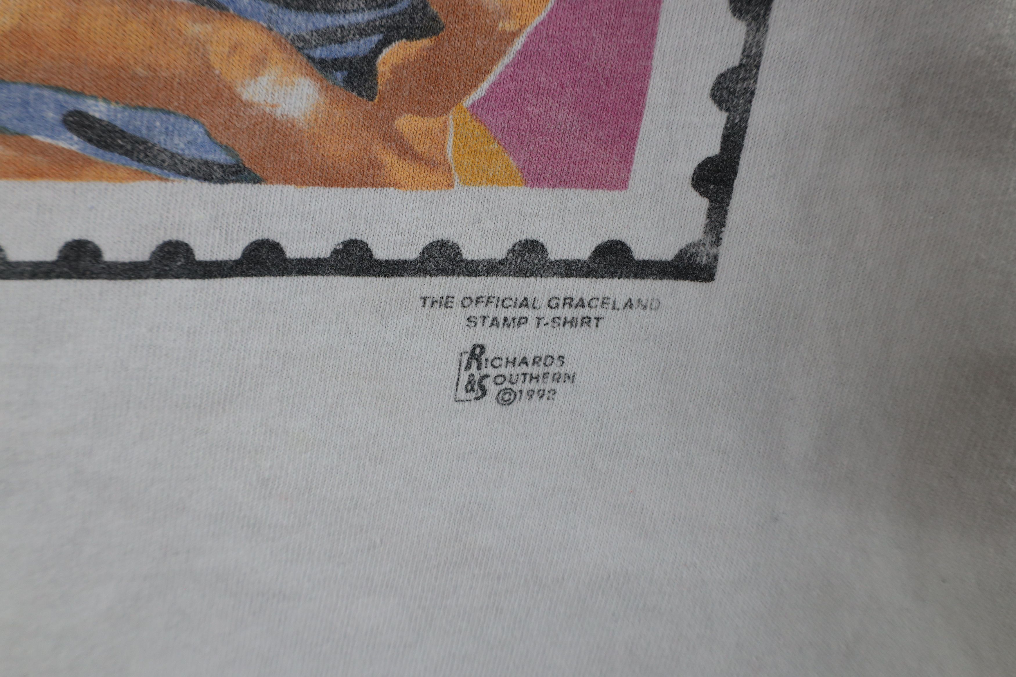 Vintage Vintage 90s Spell Elvis Presley Postage Stamp T-Shirt USA Size US L / EU 52-54 / 3 - 6 Thumbnail