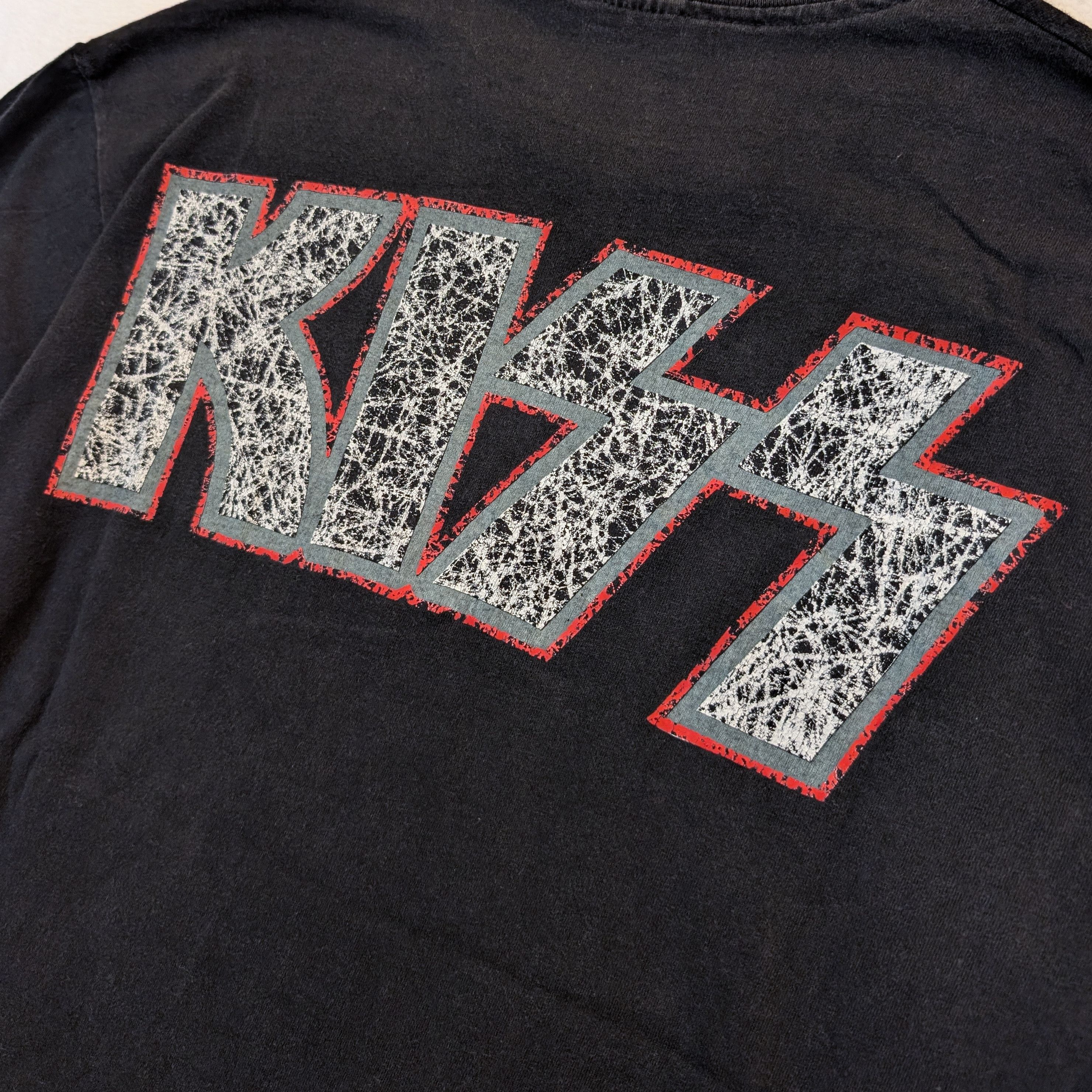 Vintage Vintage 1992 KISS Unholy Tshirt Size US L / EU 52-54 / 3 - 7 Thumbnail