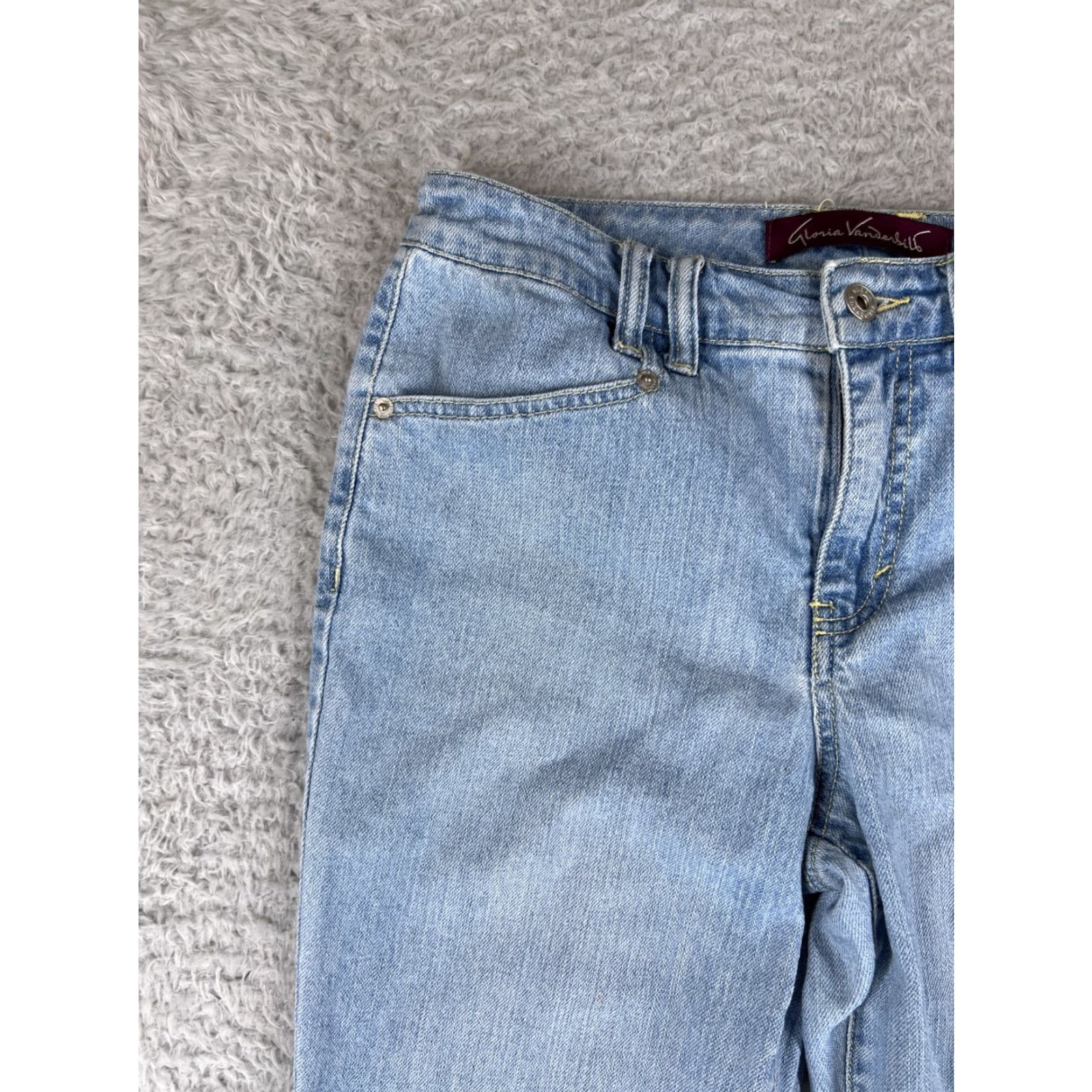Gloria Vanderbilt Gloria Vanderbilt Capri Pants Womens 8 Blue Denim Light Wash Stretch 5-Pocket Regular Fit Size 30" / US 8 / IT 44 - 6 Thumbnail