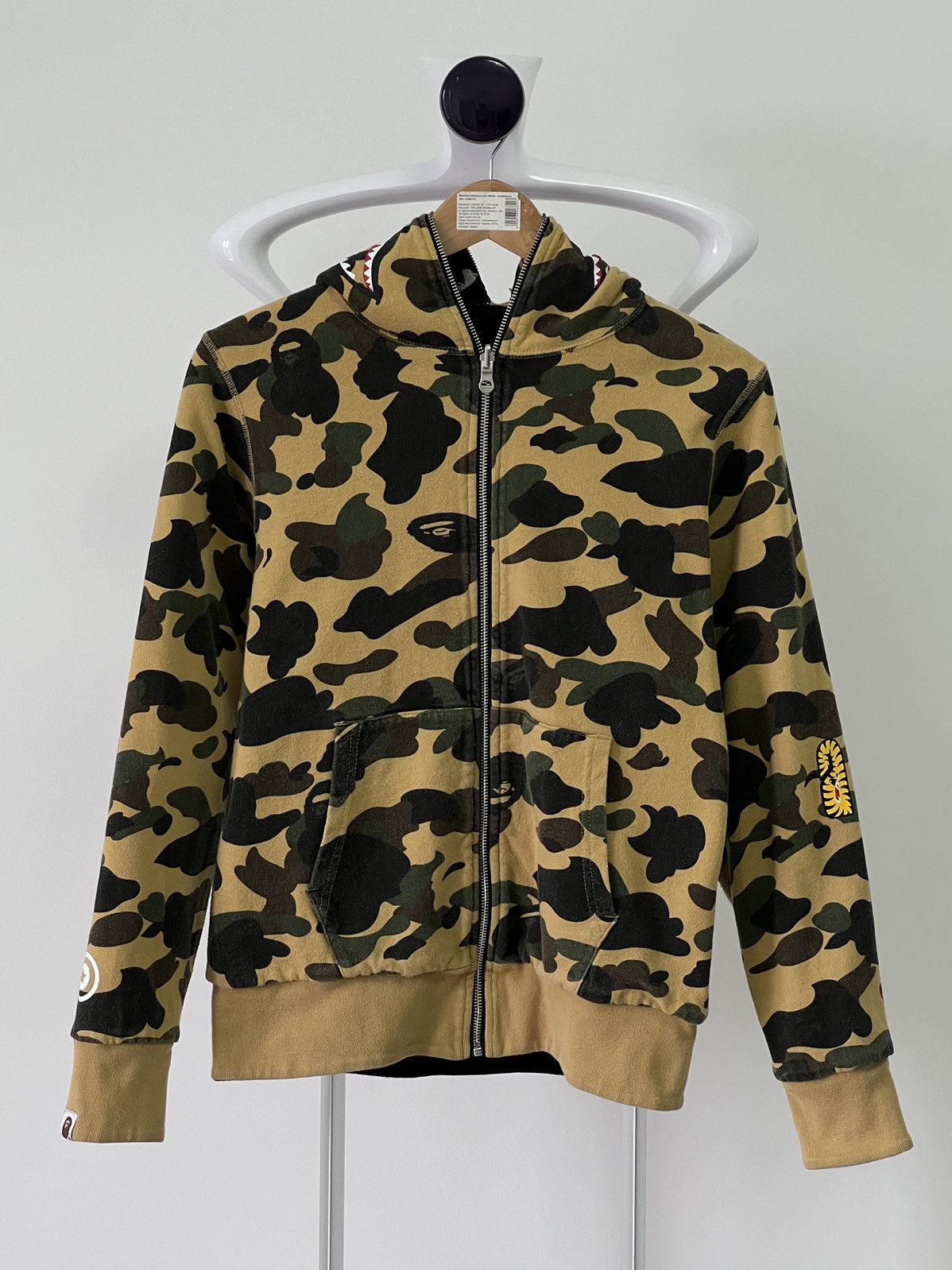 Bape Reversible camouflage with black Bape Shark print hoodie Size US S / EU 44-46 / 1 - 7 Thumbnail