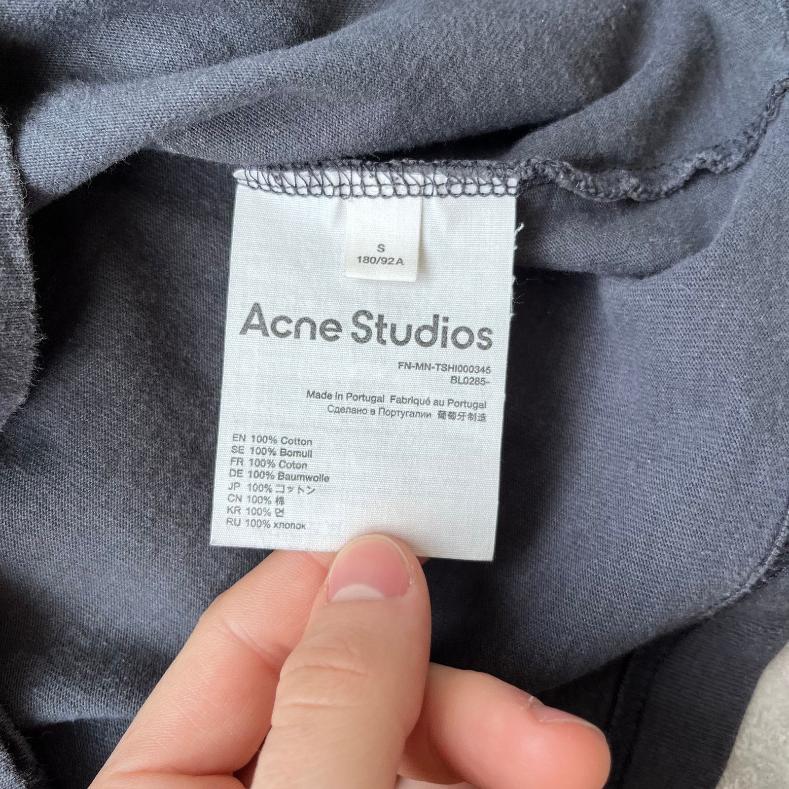 Acne Studios Acne Studios Black Hole Graphic Long Sleeve Shirt Size S Size US S / EU 44-46 / 1 - 3 Thumbnail