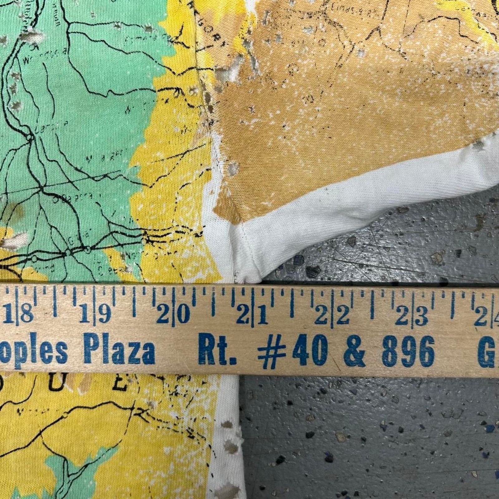 Other VTG 1990s Distress Australian gold AOP map tee Size US L / EU 52-54 / 3 - 6 Thumbnail
