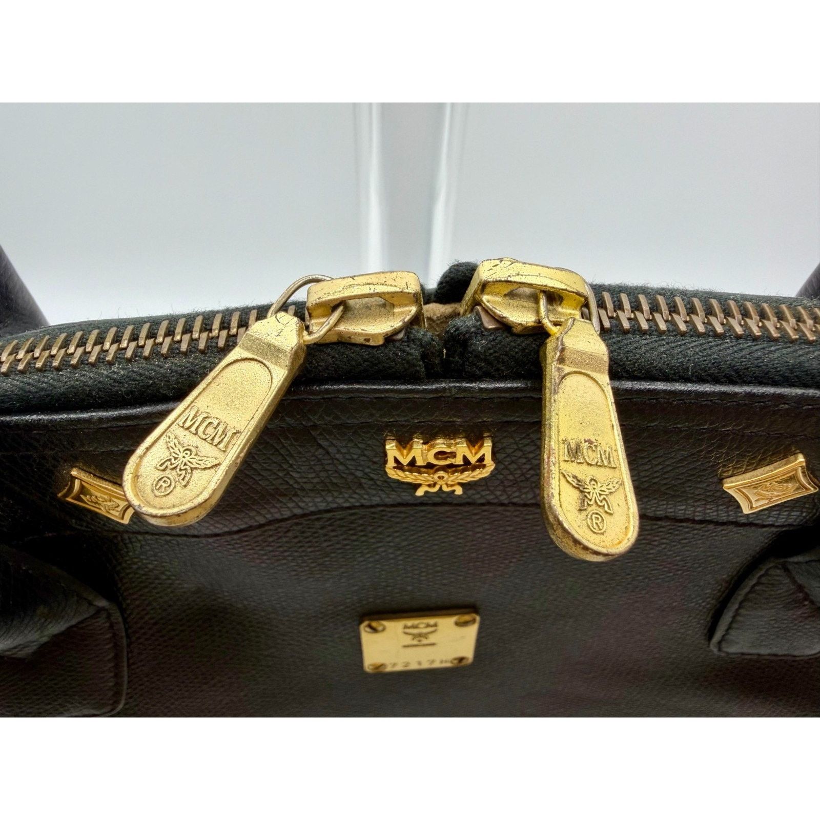 MCM Vintage MCM Black Grained Leather Handbag | Purse | COA Size ONE SIZE - 9 Thumbnail