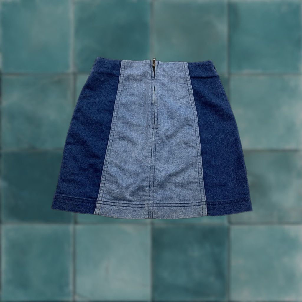 Free People Free People Mini Skirt 2 Blue Two Toned Denim Skirt Womens Short 90s University Zipper Multicolor Denim Spring Summer Fall Size 26" / US 2 / IT 38 - 1 Thumbnail