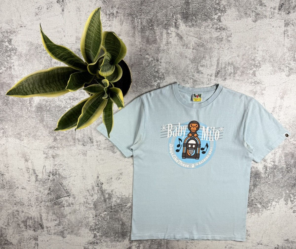 Bape BAPE A Bathing Ape Baby Milo T Shirt Tee Size US L / EU 52-54 / 3 - 1 Thumbnail
