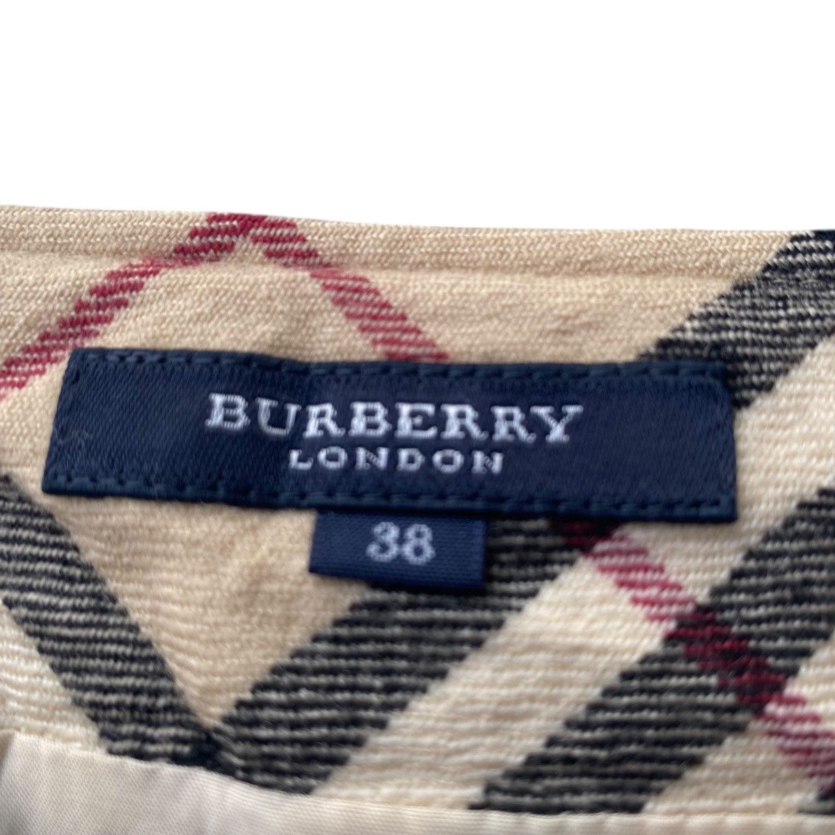 Burberry ‼️LAST DROP‼️Burberry London Iconic Nova check Pleated Skirt Size 26" / US 2 / IT 38 - 18 Thumbnail