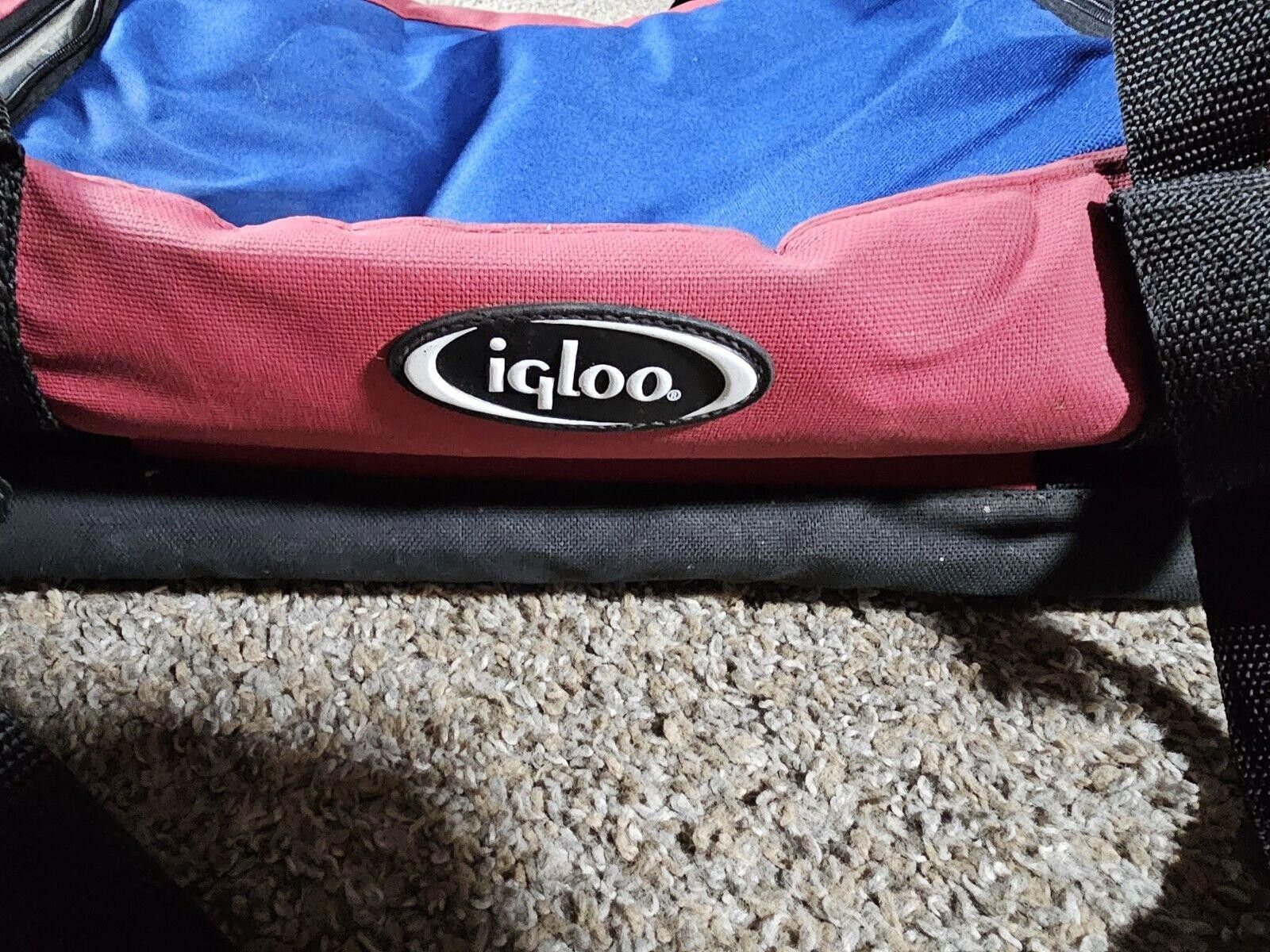 Designer igloo duffle 3 separate zippered section cooler bag Strap Size ONE SIZE - 2 Thumbnail