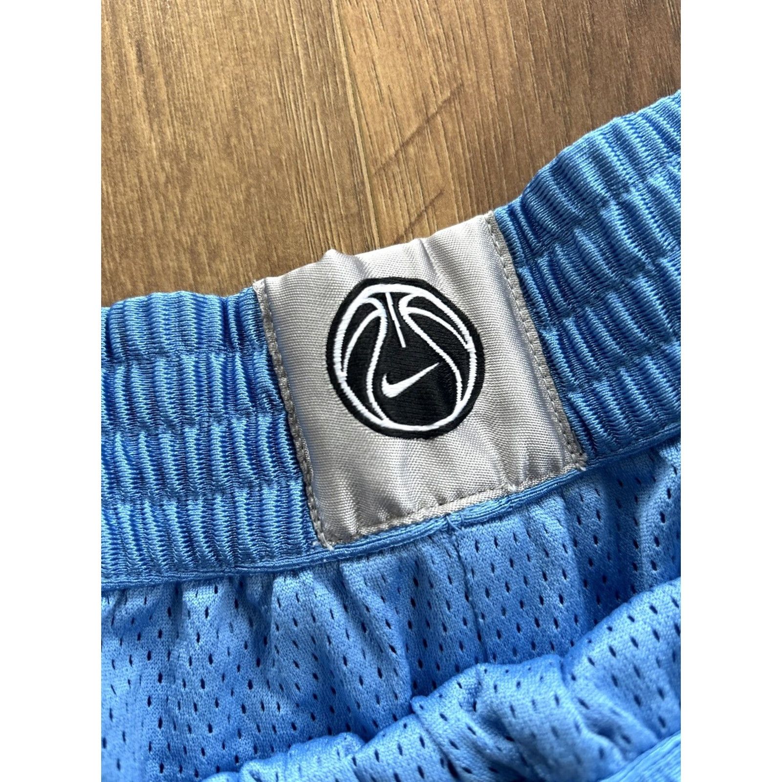 Nike VINTAGE Nike Team Tear Away Snap Basketball Warmup Pants Mens XL North Carolina Men XL Blue Basketball Tear Away Pants Size US 36 / EU 52 - 4 Thumbnail