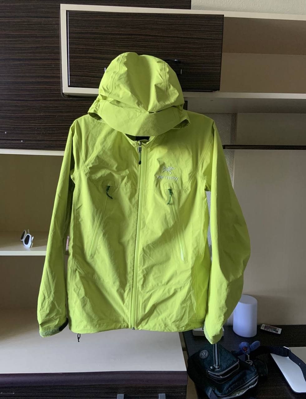 image of Arcteryx Gore Tex Alpha Sl 2013 Vintage Gorpcore Vintage, Women's (Size Large)