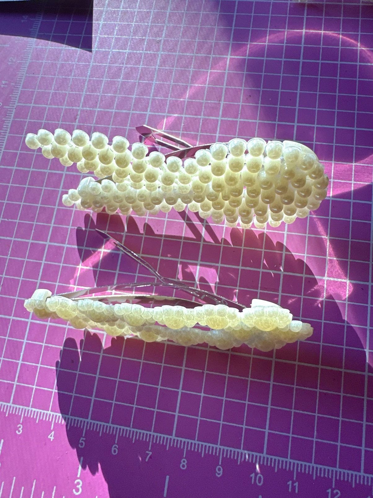 Guess Guess 4 pc hair clips white beads paved tie bow triangle Size ONE SIZE - 3 Thumbnail
