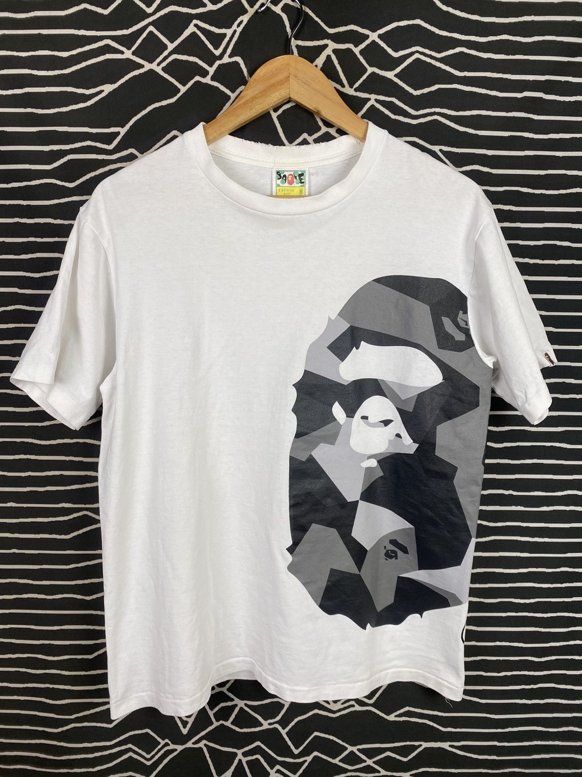 Bape Bape Side Big Ape Head Tee Size US M / EU 48-50 / 2 - 1 Thumbnail