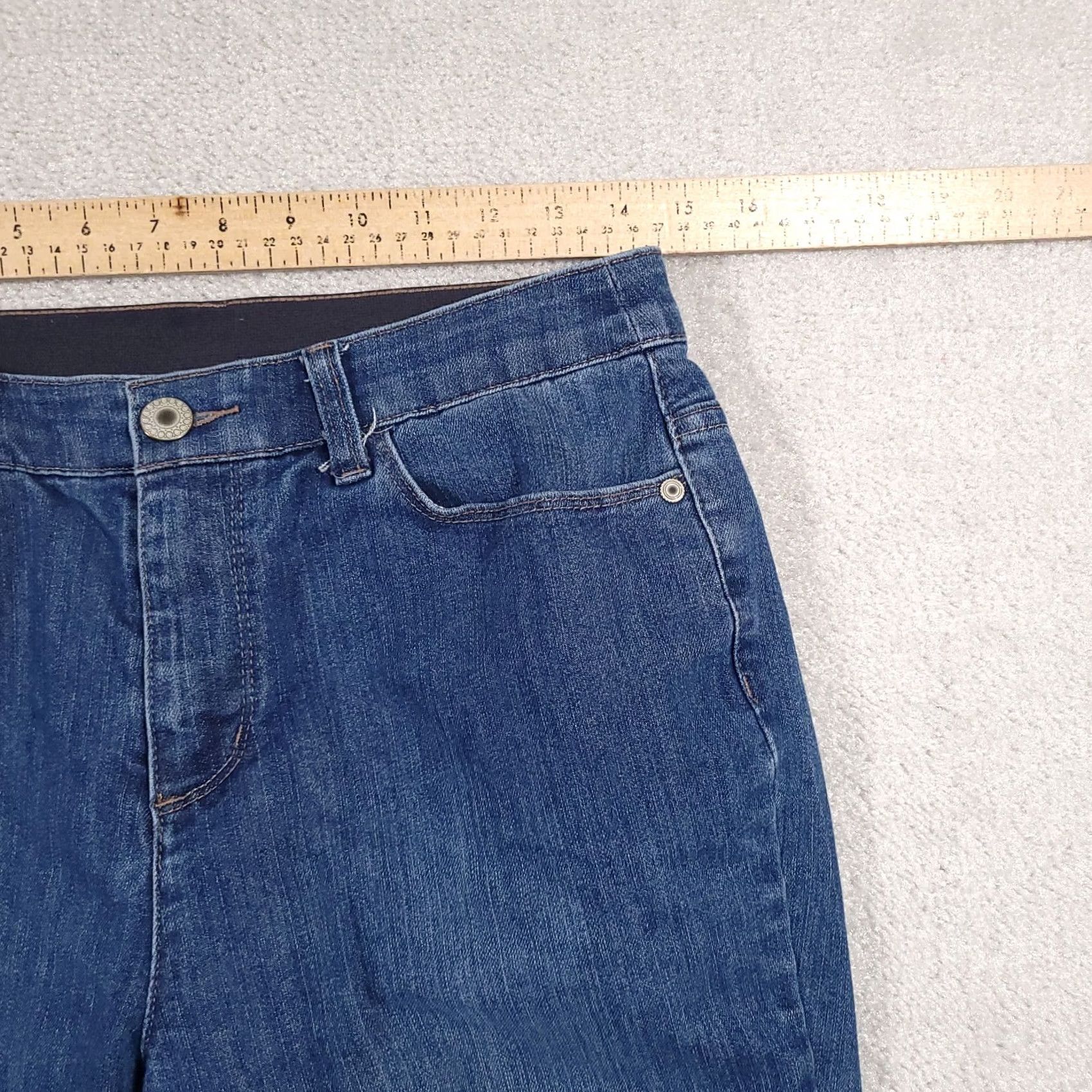 Vintage Christopher & Banks Capri Jeans Women's 4 Regular Denim Capri Jeans Blue 29 Waist Mid Rise 5-Pocket Stretch Size 27" / US 4 / IT 40 - 7 Thumbnail