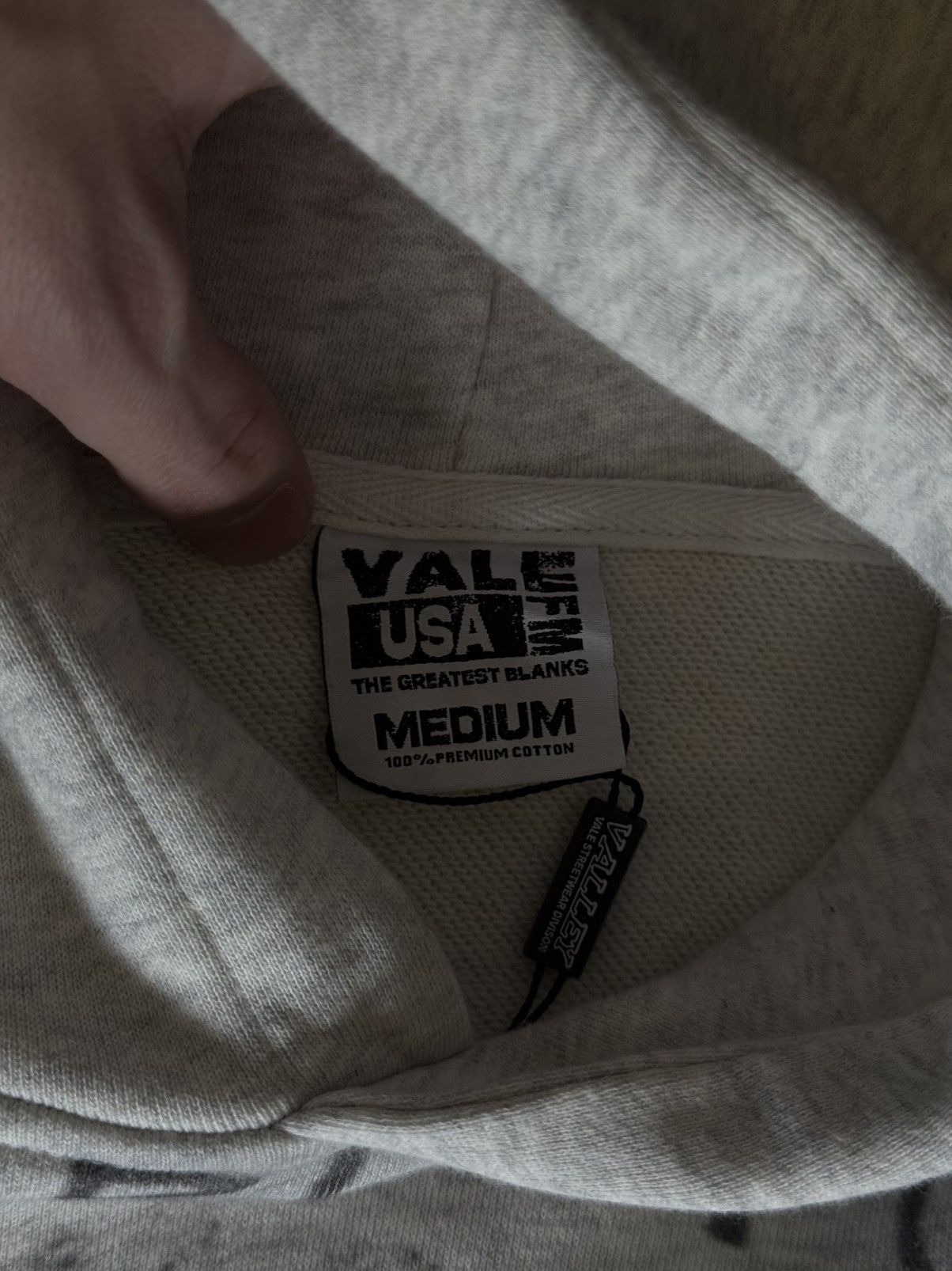 Vale Vale Valley Mural Pullover Hoodie Size Medium (NEW) Size US M / EU 48-50 / 2 - 6 Thumbnail