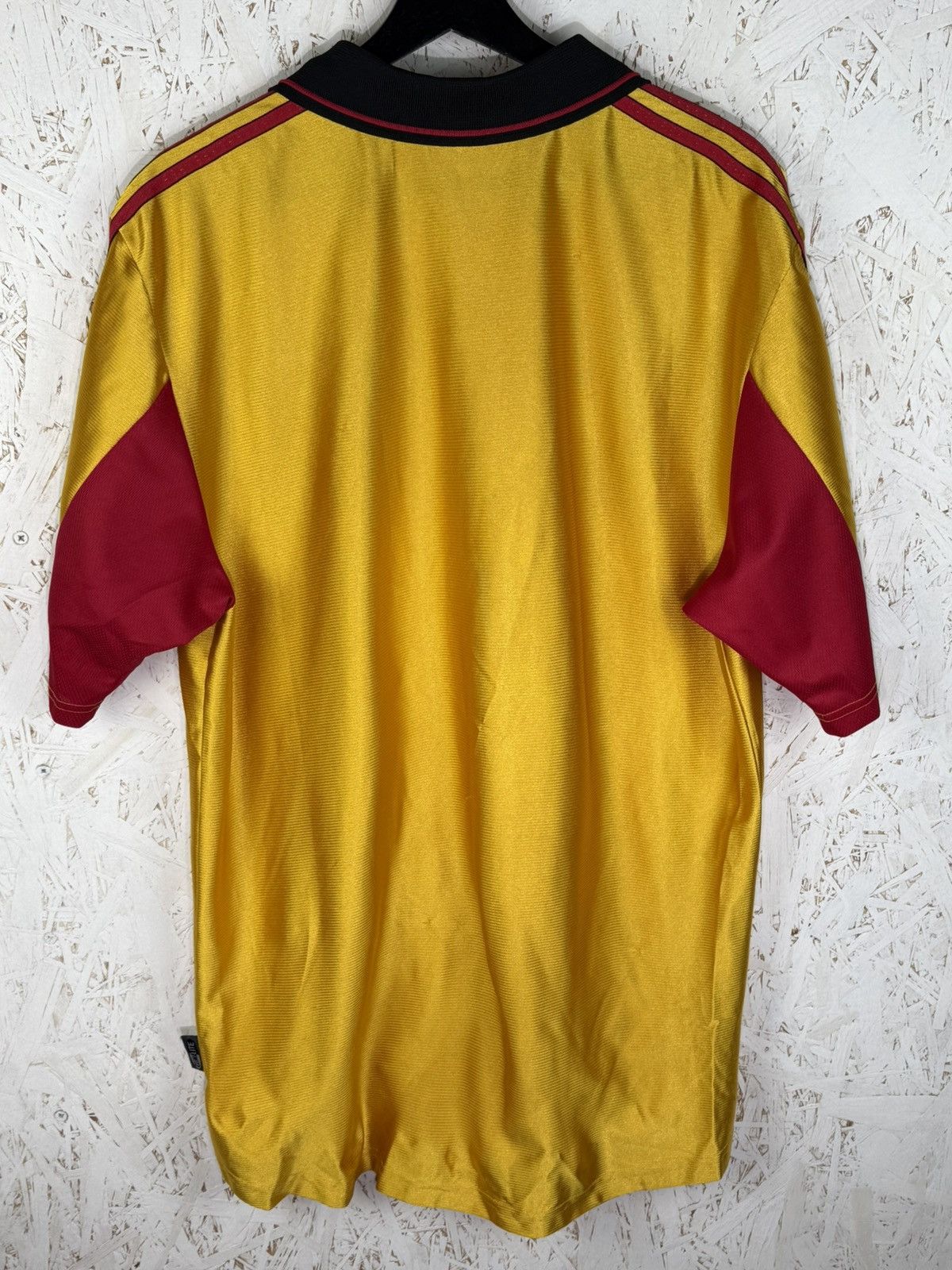 Adidas Adidas VfB Stuttgart 1999/00 Third Kit Soccer Jersey Gold L Size US L / EU 52-54 / 3 - 7 Thumbnail