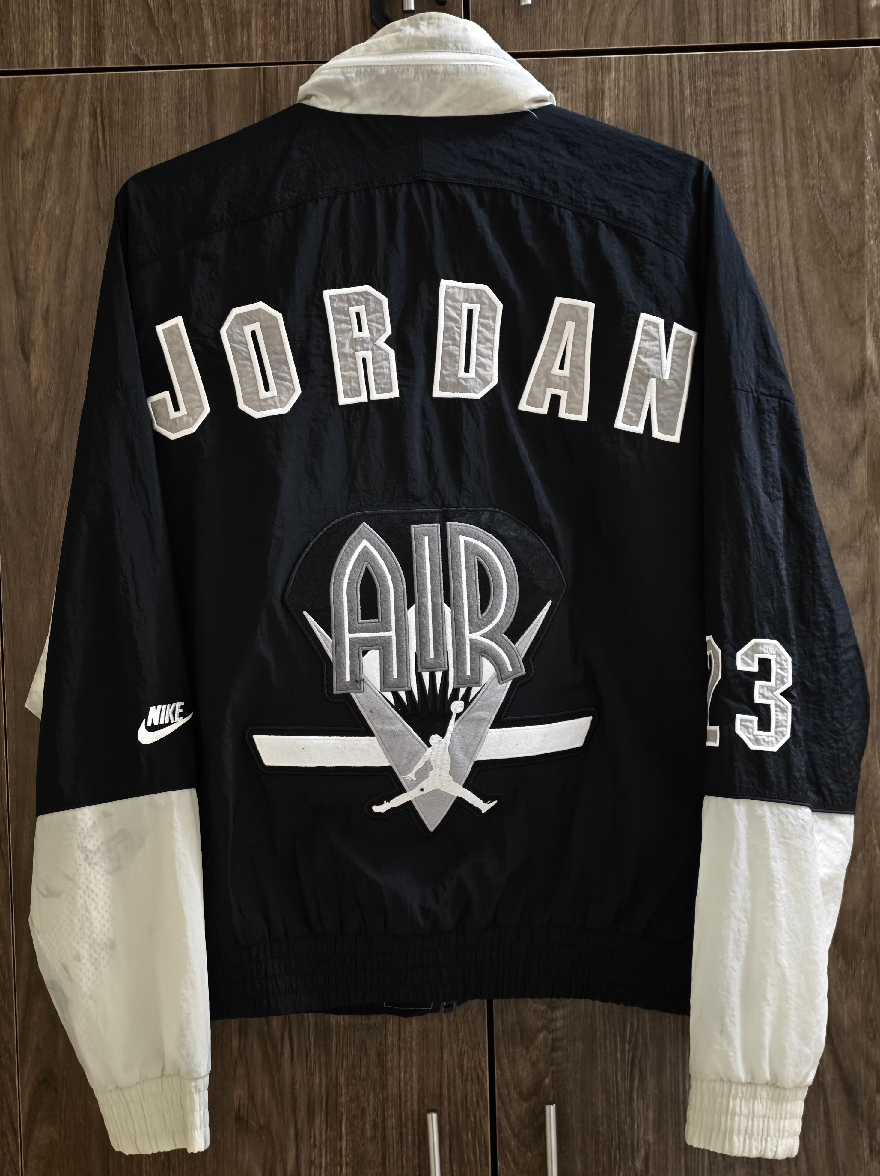 Nike Vintage 90's /Y2K Nike Air Jordan Legacy Windbreaker Hoodie Size US M / EU 48-50 / 2 - 1 Thumbnail
