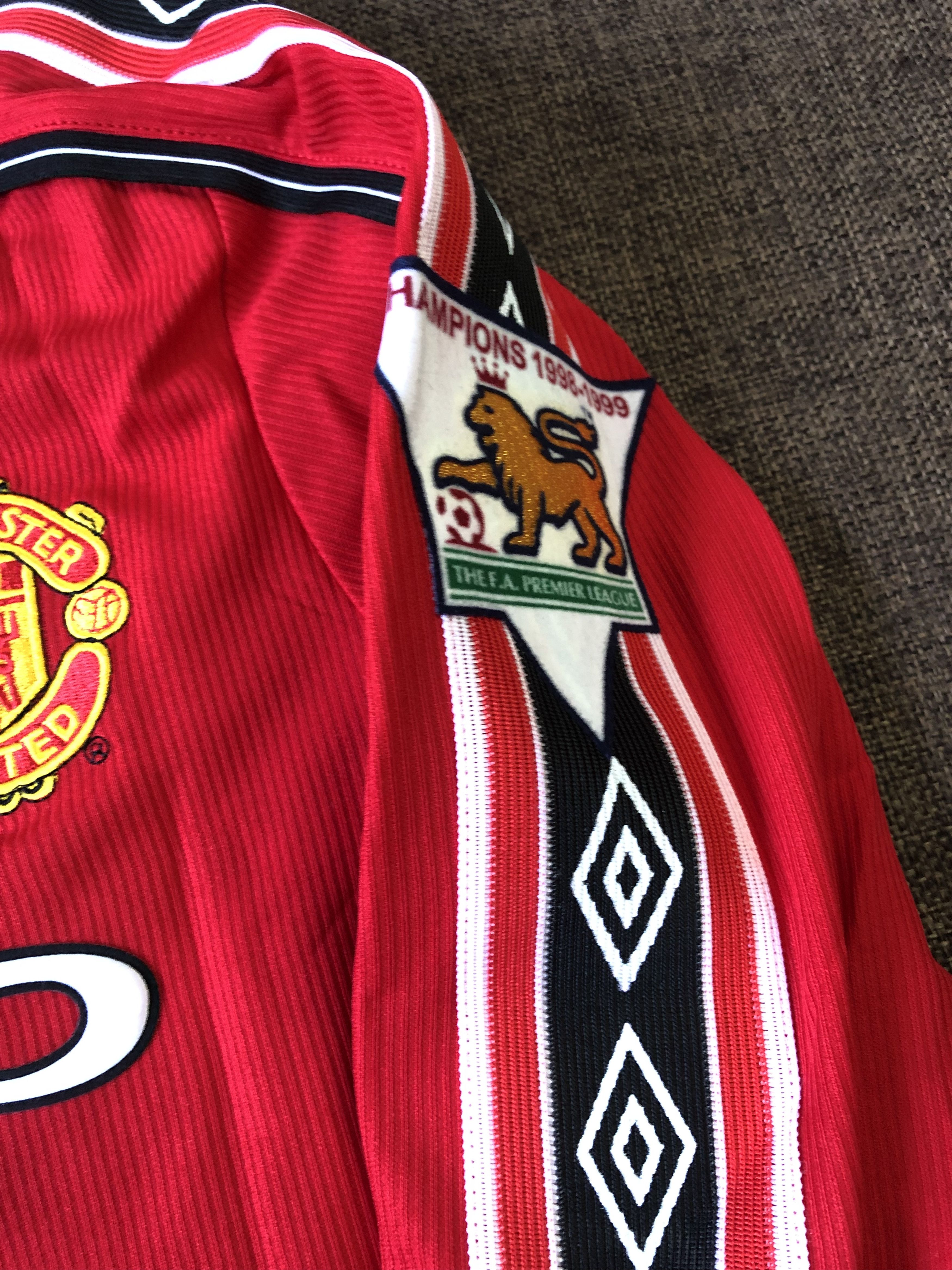 Vintage 1998-99 Manchester Home Beckham Vintage Jersey Size US L / EU 52-54 / 3 - 6 Thumbnail