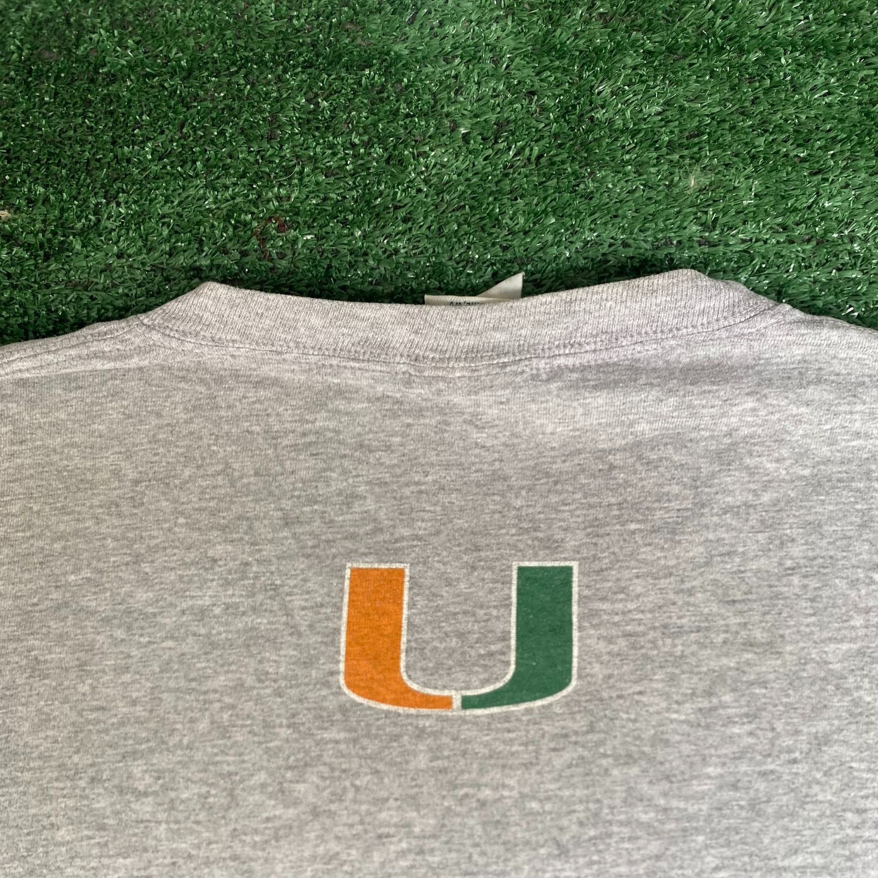 Vintage Vintage Y2K Miami Hurricanes Shirt Gray University Logo Tee Size US L / EU 52-54 / 3 - 6 Thumbnail