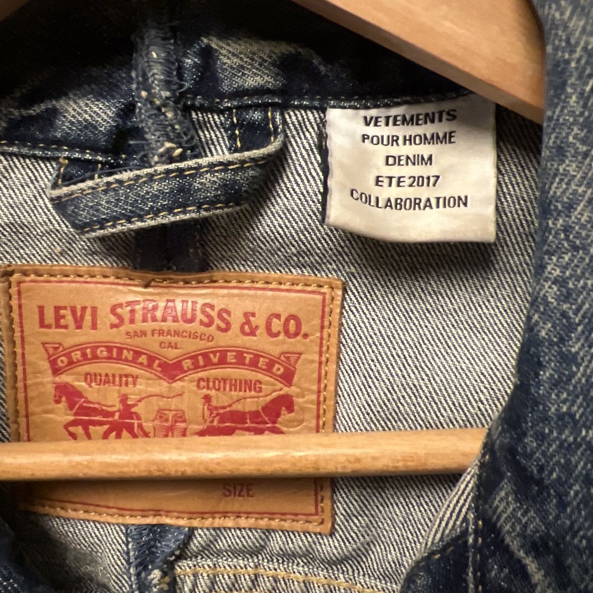 Levi's × Vetements VETEMENTS × Levi's 2017SS / reconstructed archives Size US S / EU 44-46 / 1 - 3 Thumbnail