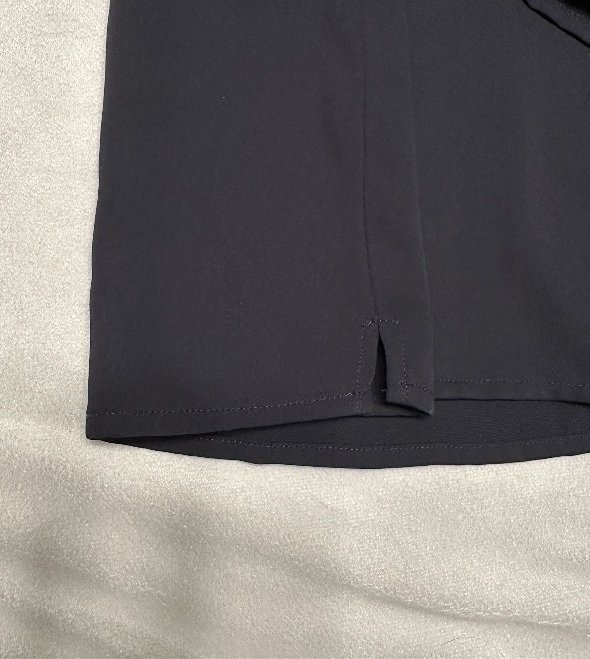 Giorgio Armani Giorgio Armani Parfums Uniform 3/4 Sleeve Blouse-Size 40 Size M / US 6-8 / IT 42-44 - 11 Thumbnail