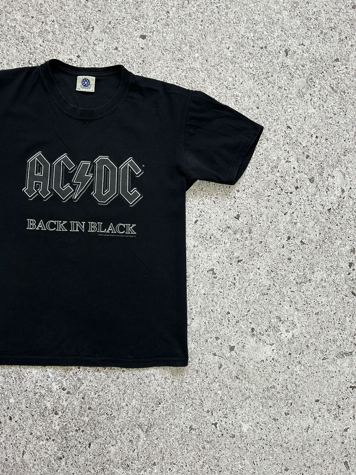 AC/DC × Band Tees × Vintage Vintage 2004 AC/DC Back In Black Rock Band T-Shirt Size US M / EU 48-50 / 2 - 3 Thumbnail