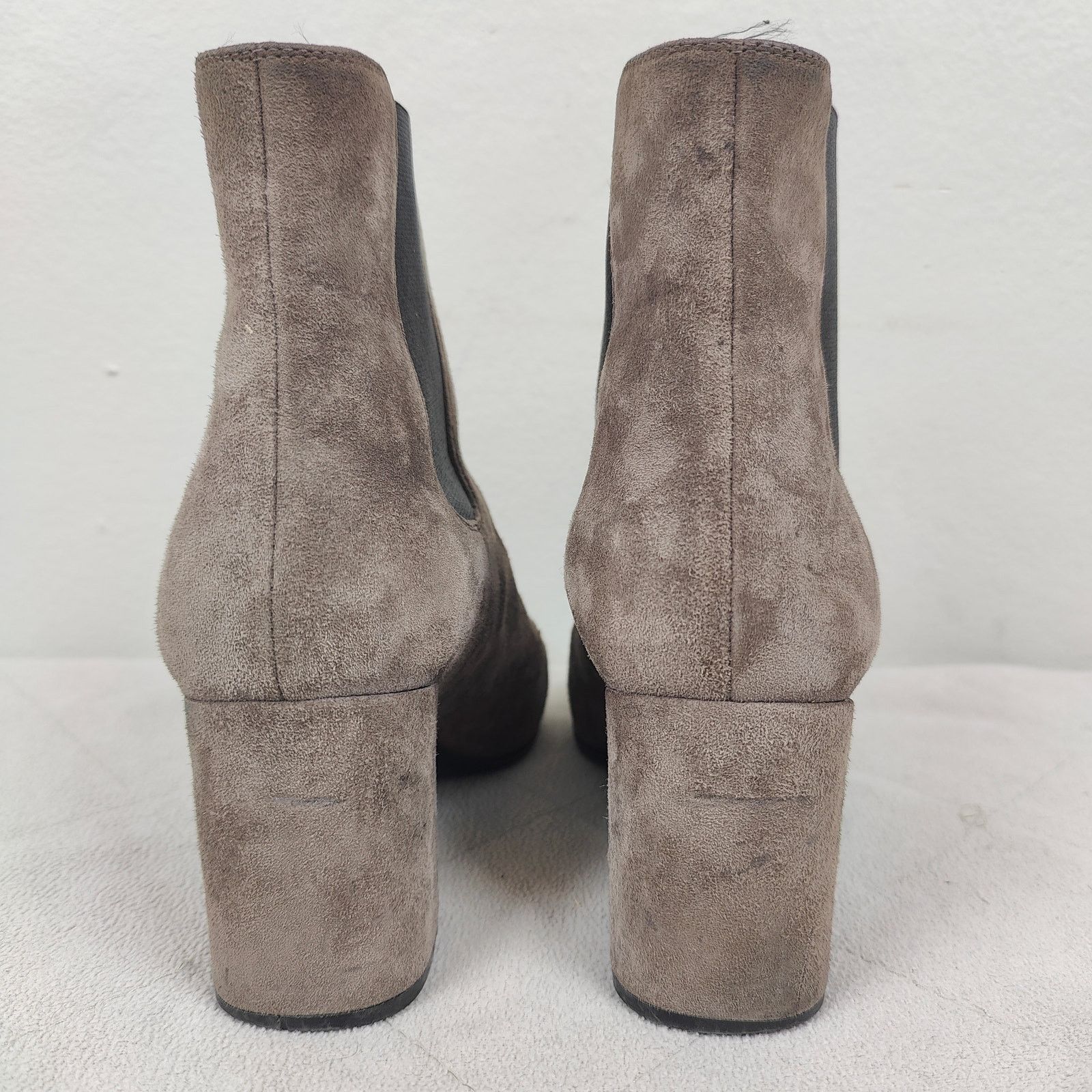 Saint Laurent Paris Saint Laurent Lou Suede Chelsea Boots Womens 38.5 8.5 Gray Size US 8.5 / IT 38.5 - 7 Thumbnail