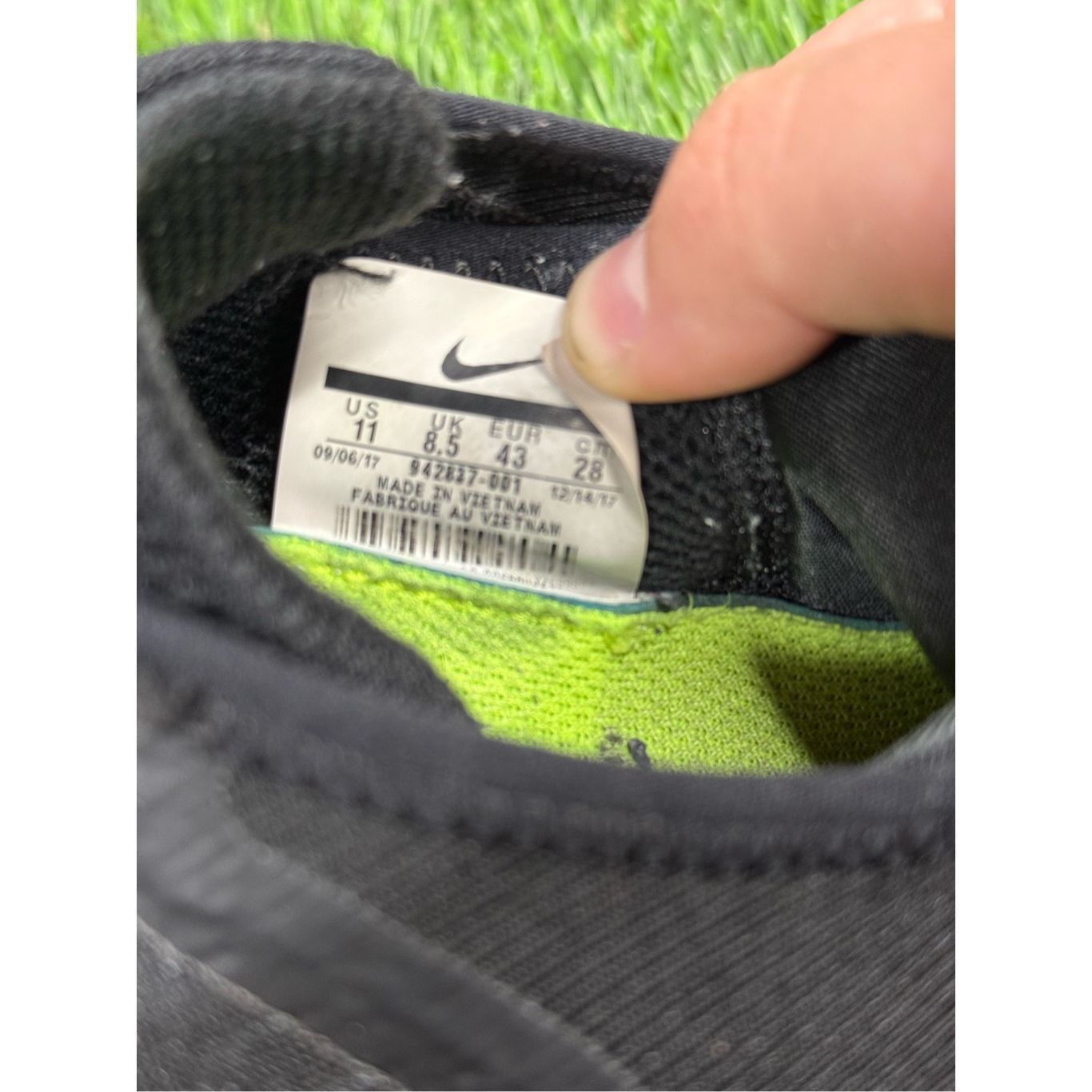 Nike Nike Free RN Running Shoes 942837 001 Black White Women's Si Size US 11 / IT 41 - 8 Thumbnail