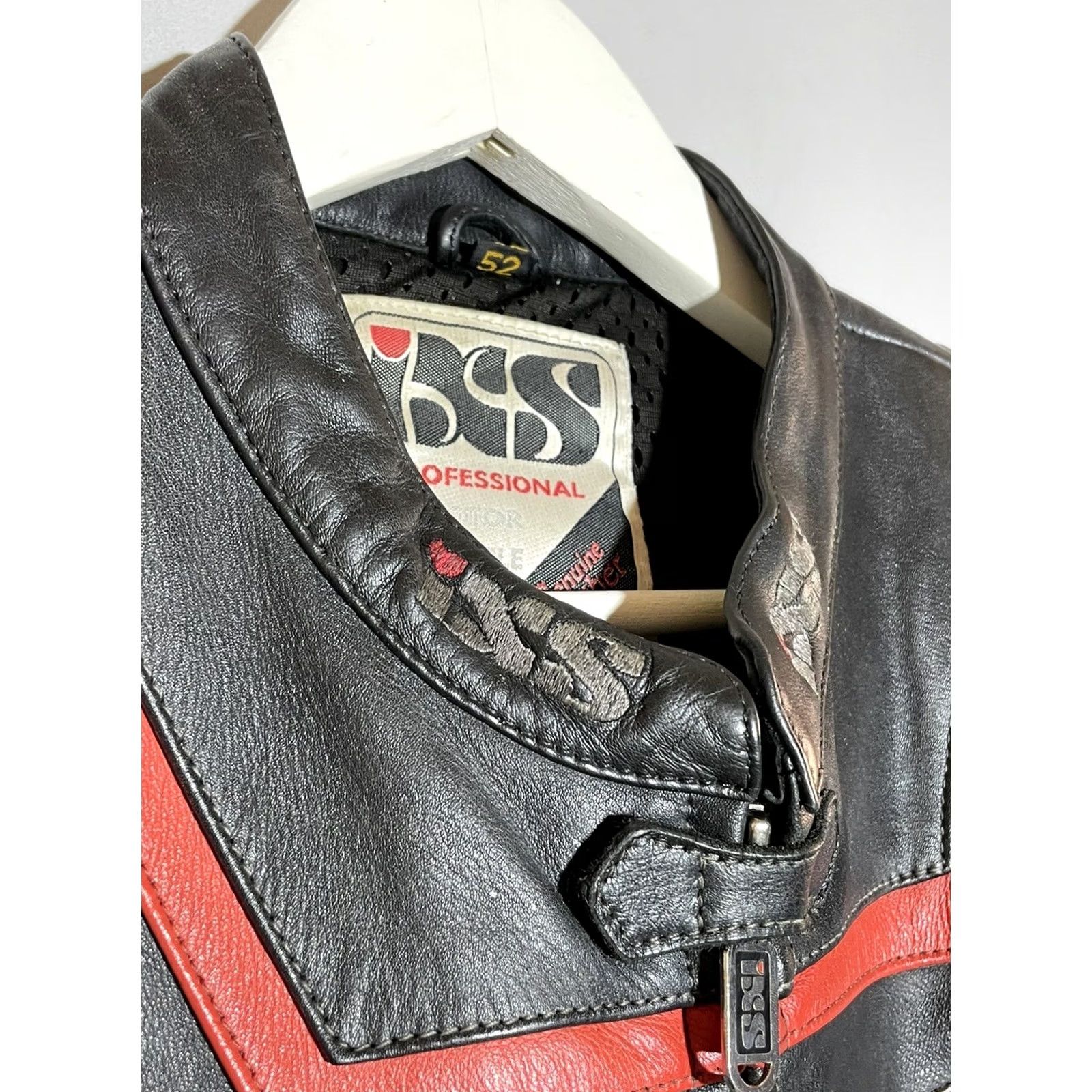 Vintage VINTAGE Patchwork IXS Leather Jacket Motorcycle Mens Regular Size M Black Size US M / EU 48-50 / 2 - 4 Thumbnail