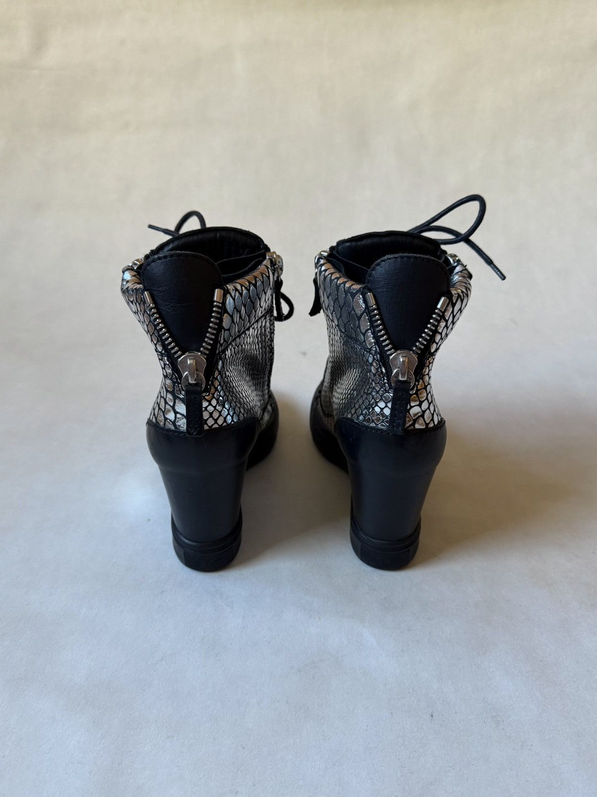 Giuseppe Zanotti Guiseppe Zanotti Python Print Wedge High Top Y2K Sneakers Size US 7 / IT 37 - 6 Thumbnail