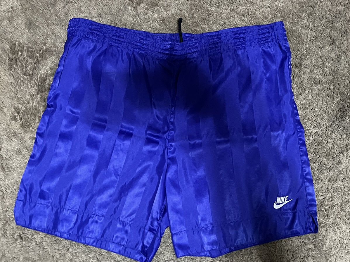 Nike × Vintage Vintage 90s Nike Pinstripe Purple Shorts Size US 36 / EU 52 - 2 Thumbnail
