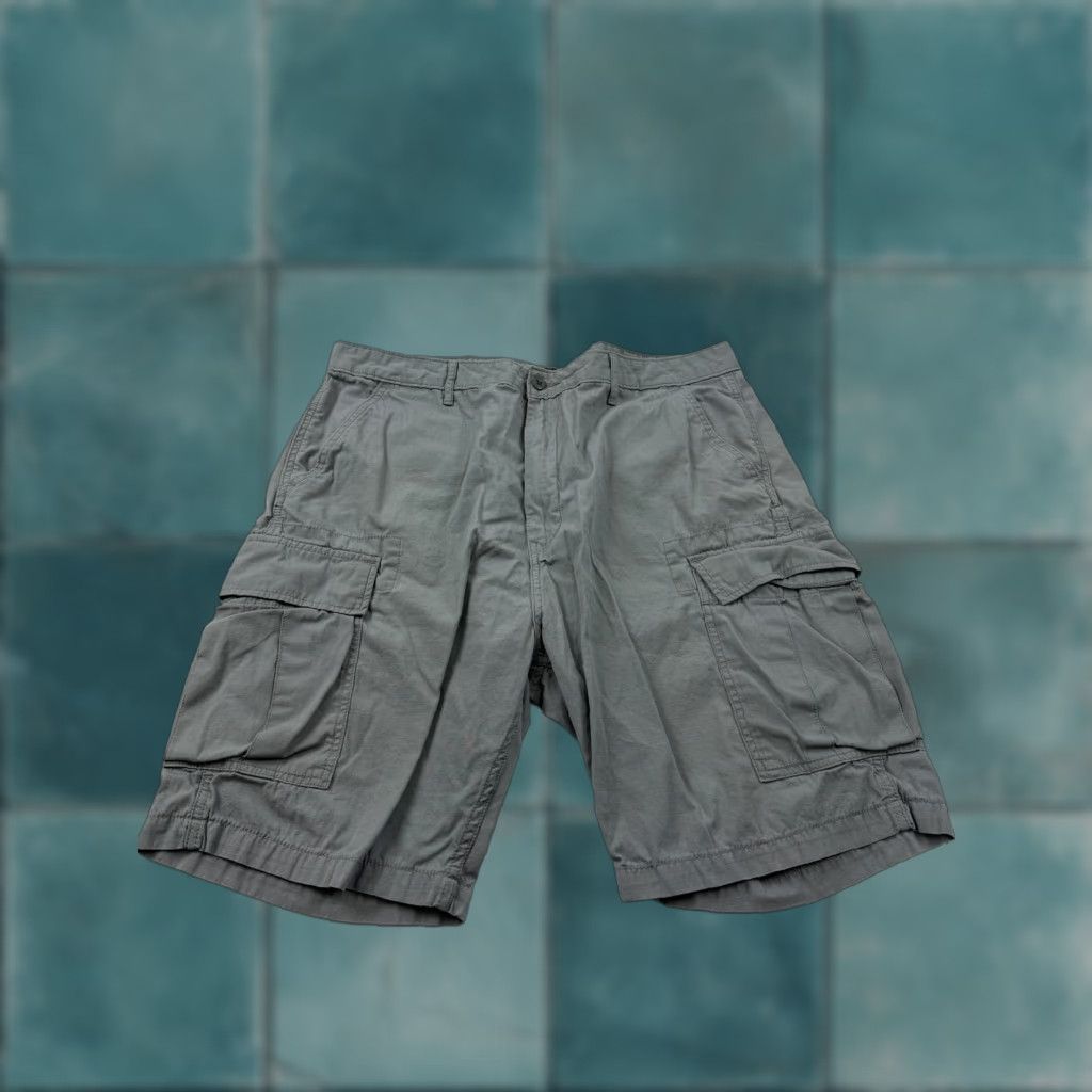 Levi's Levi's Cargo Shorts Mens 40 Gray Cotton Utility Pockets 9 Inseam Casual Summer Size US 40 / EU 56 - 1 Thumbnail