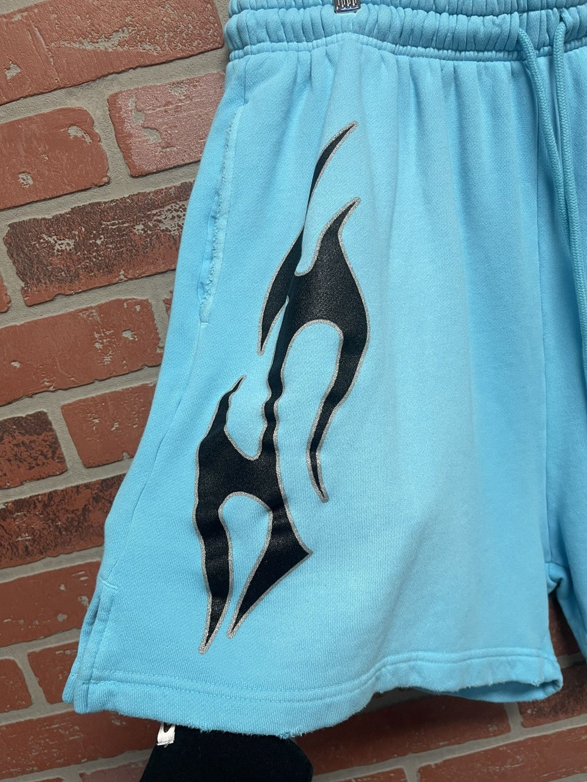 HELLSTAR Size L - Hellstar Studio Shorts Blue Flame Brand New! Size US 32 / EU 48 - 2 Thumbnail