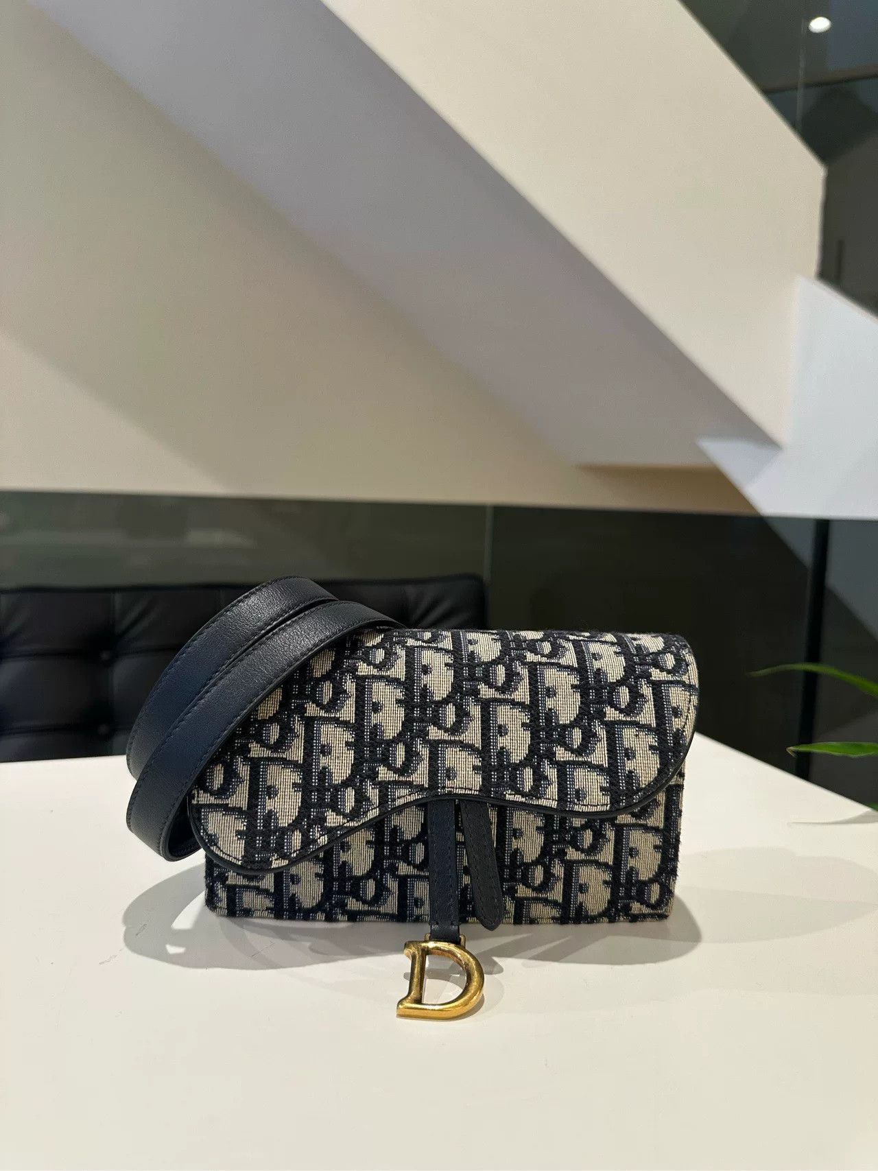 Dior Pre-loved Bag Very good condition Size ONE SIZE - 1 Thumbnail