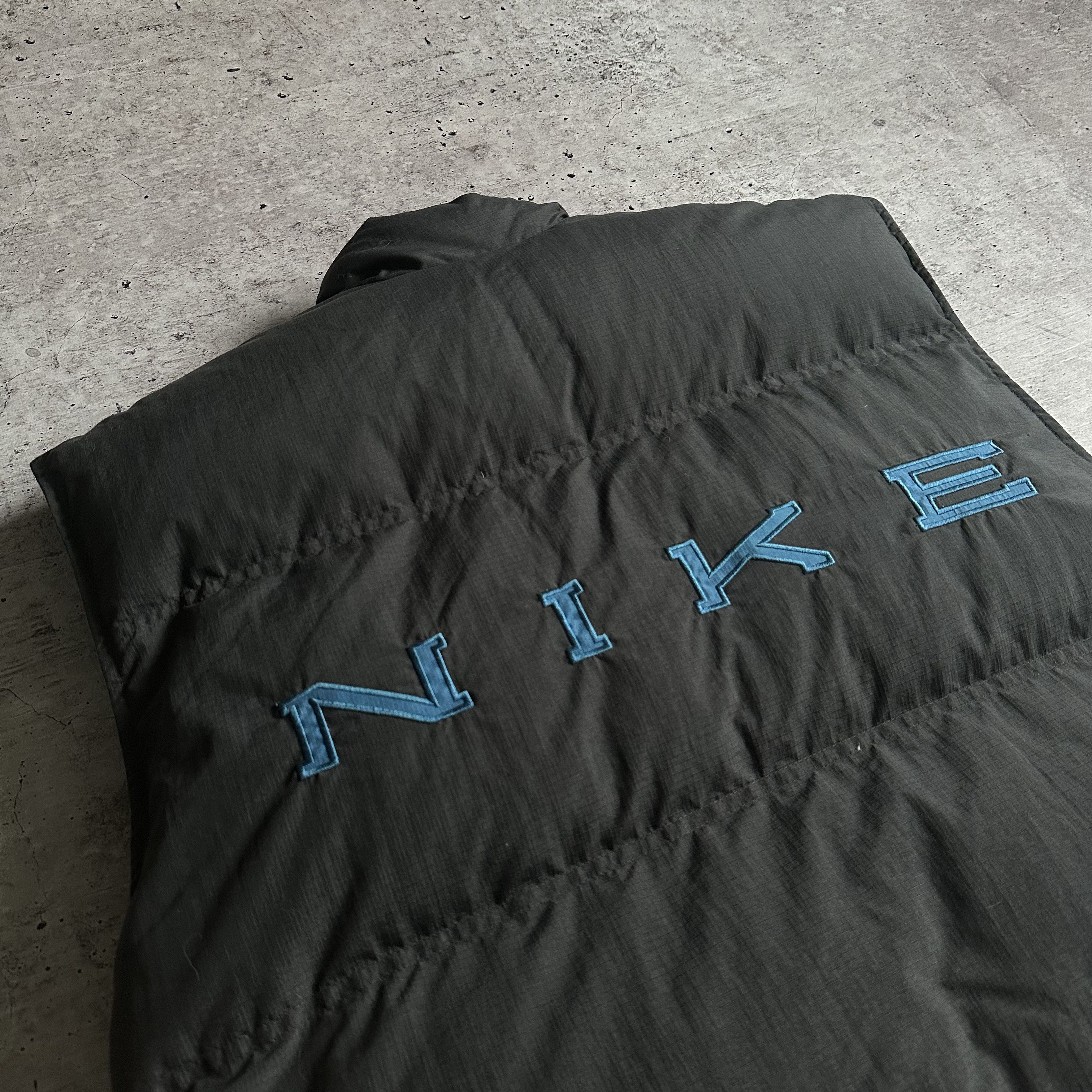 Nike 90s Vintage Nike Reversible Spellout Puffer Down Vest Size US M / EU 48-50 / 2 - 3 Thumbnail