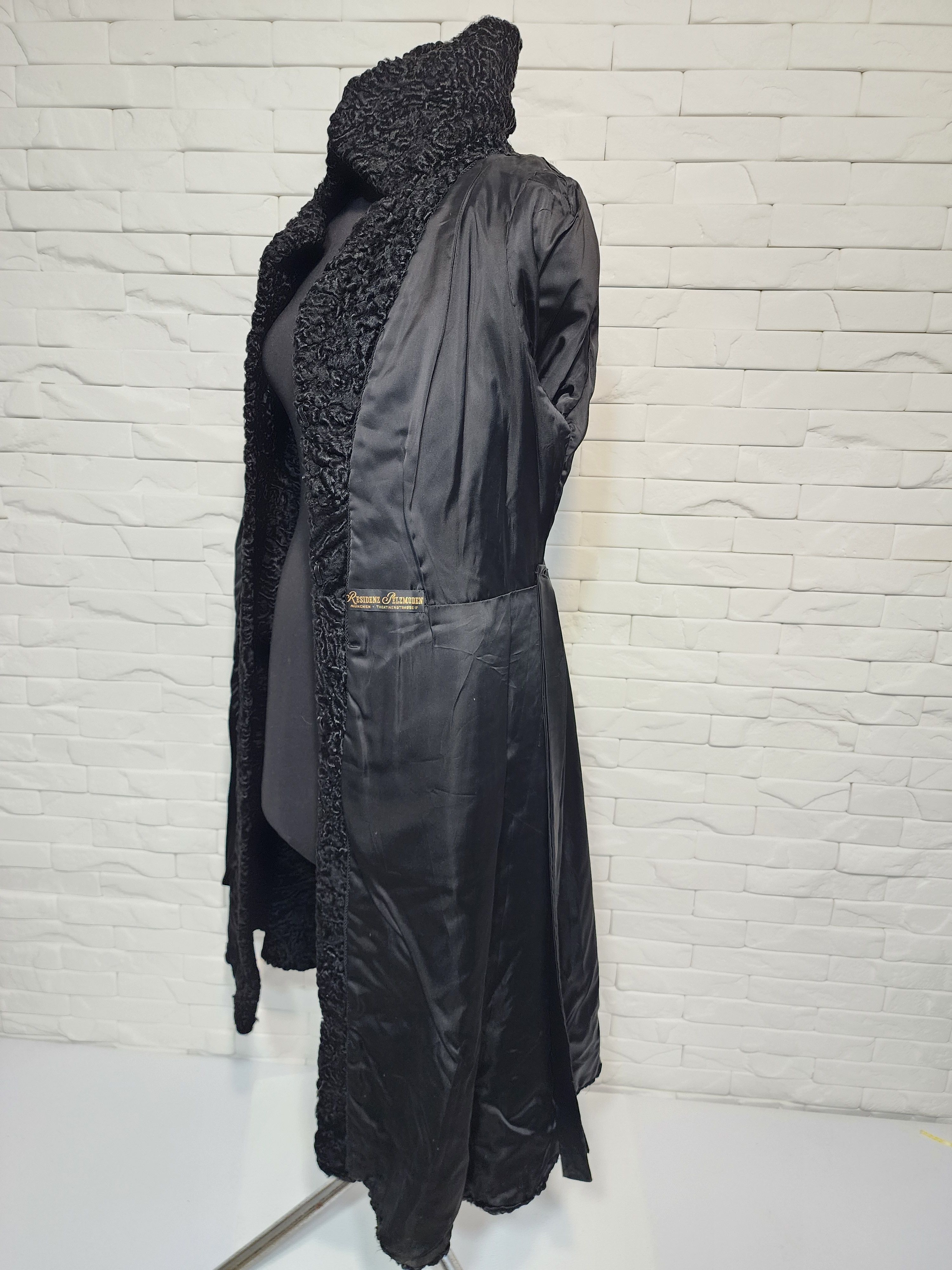 Genuine Leather Black Sheepskin Fur Coat: Women's Warm Winter Outerwear Size M / US 6-8 / IT 42-44 - 8 Thumbnail