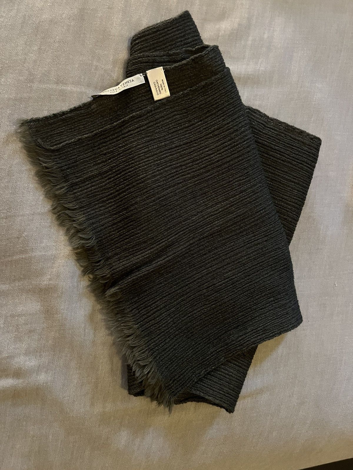 Bottega Veneta Bottega Veneta forest green cashmere lightweight scarf. Size ONE SIZE - 7 Thumbnail