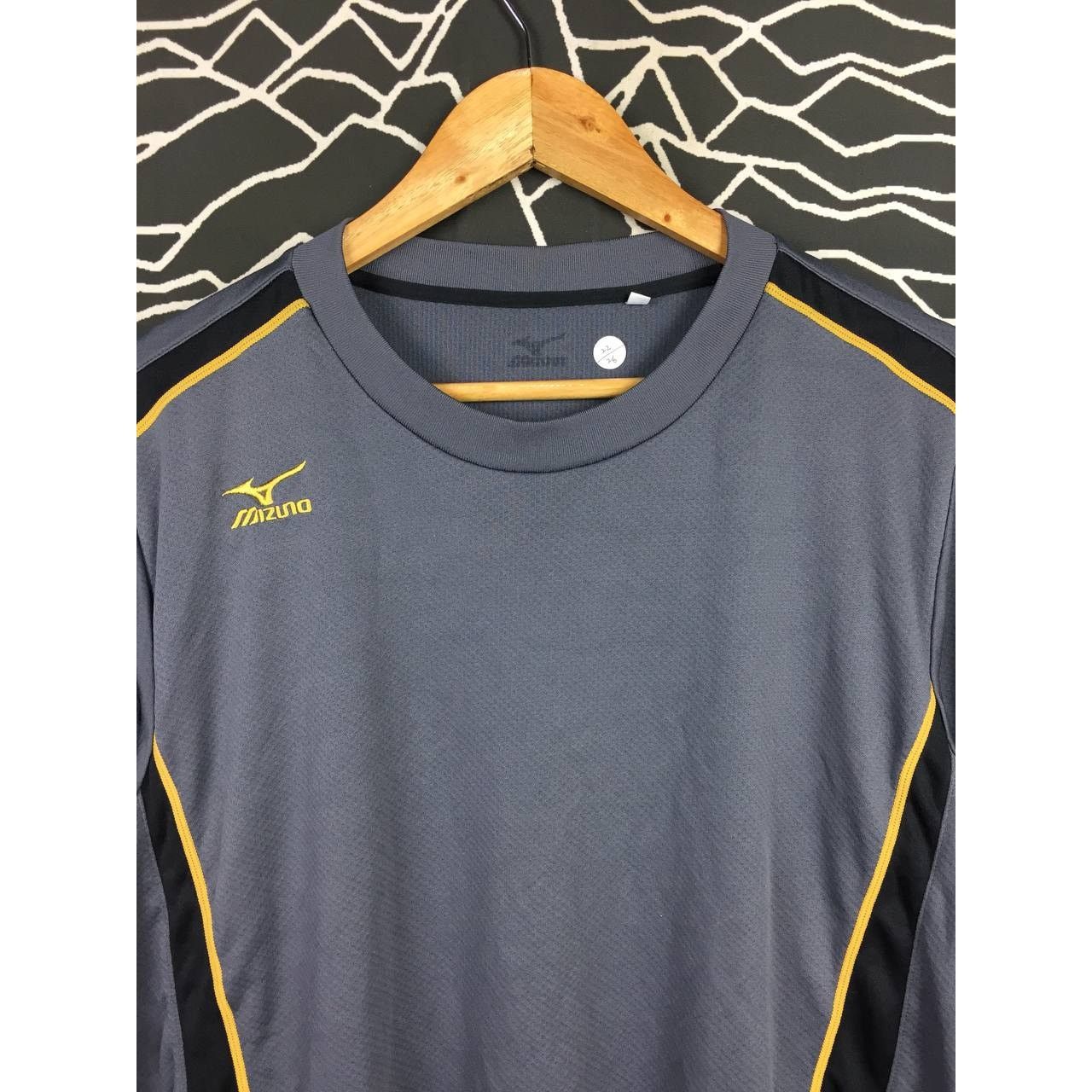 Japanese Brand × Mizuno Mizuno Small Logo Short Sleeve Sportswear Jersey Size US L / EU 52-54 / 3 - 3 Thumbnail