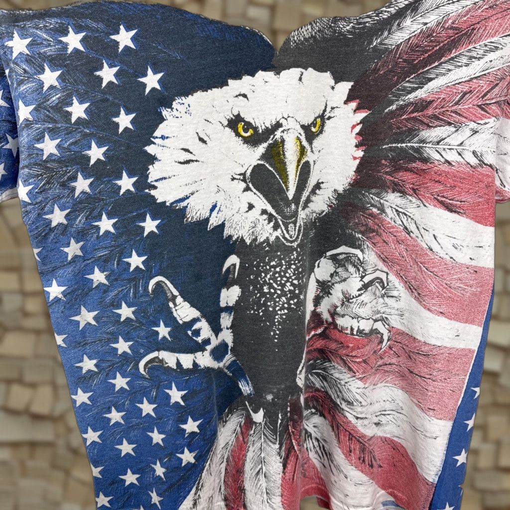 Delta VINTAGE USA Flag Eagle America All Over Print AOP T-Shirt Size XL White Delta Pro Weight Mens Short Sleeve Crew Neck 90s USA Flag Animals Size US XL / EU 56 / 4 - 1 Thumbnail