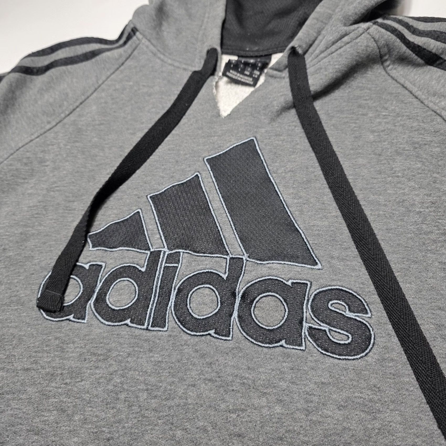 Adidas VINTAGE Adidas 3 Stripes Gray Hoodie Sweatshirt Mens Size L Medium Heavyweight Knit Cotton Polyester Embroidered Logo 90s Decade Y2k Size US L / EU 52-54 / 3 - 3 Thumbnail