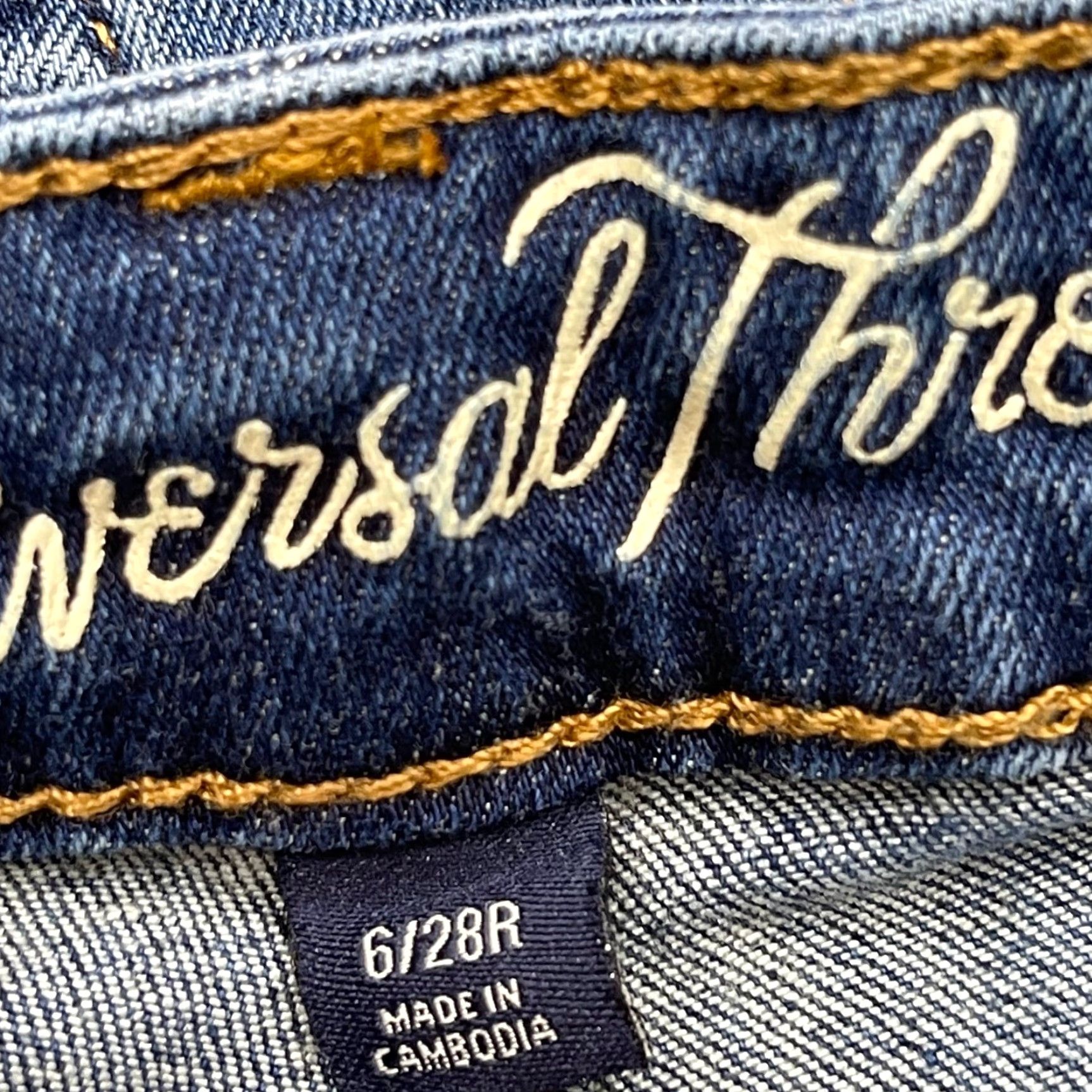 Vintage Universal Thread Jeans Womens Size 6 Denim High Rise Skinny 5-Pocket Pocketed Blue Dark Rise High Streetwear Grunge Minimalist Capsule Vintage No N/A Size 28" / US 6 / IT 42 - 4 Thumbnail
