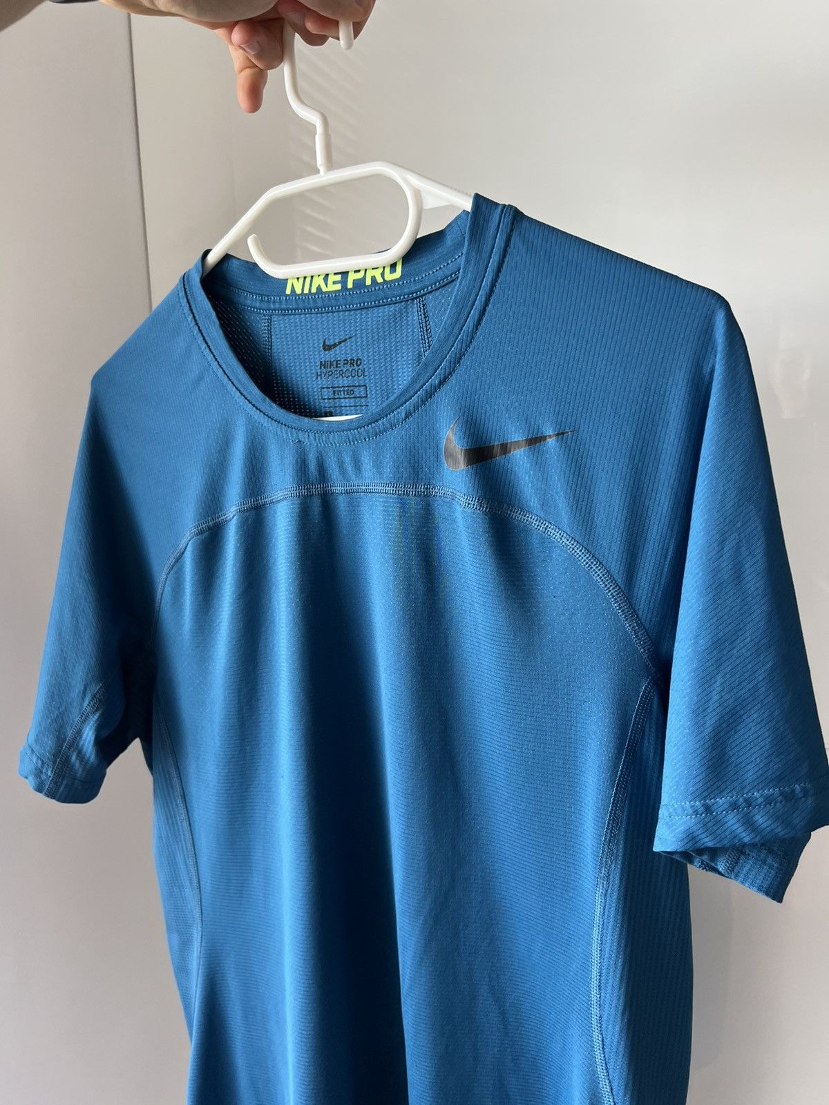 Nike ‼️Nike Pro Combat Hypercool Pitted Onyx Tyle Gym T-Shirt‼️ Size US S / EU 44-46 / 1 - 6 Thumbnail