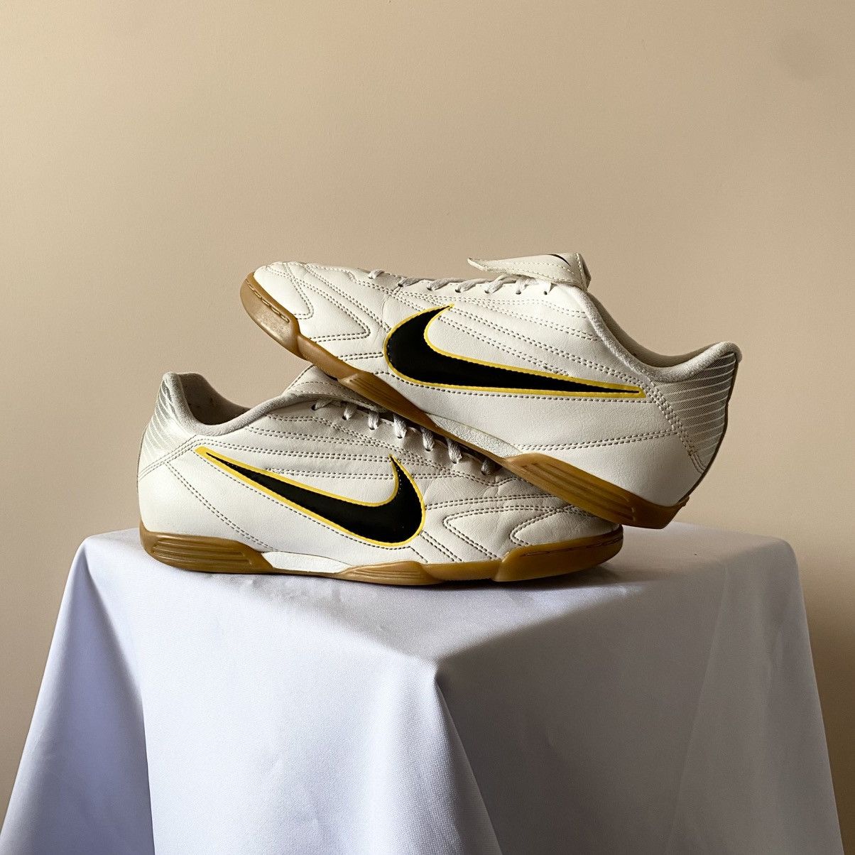 Japanese Brand × Nike × Vintage 00s Nike White SpeedCat Jil Sander Style Vintage Shoes Size US 9 / EU 42 - 1 Thumbnail