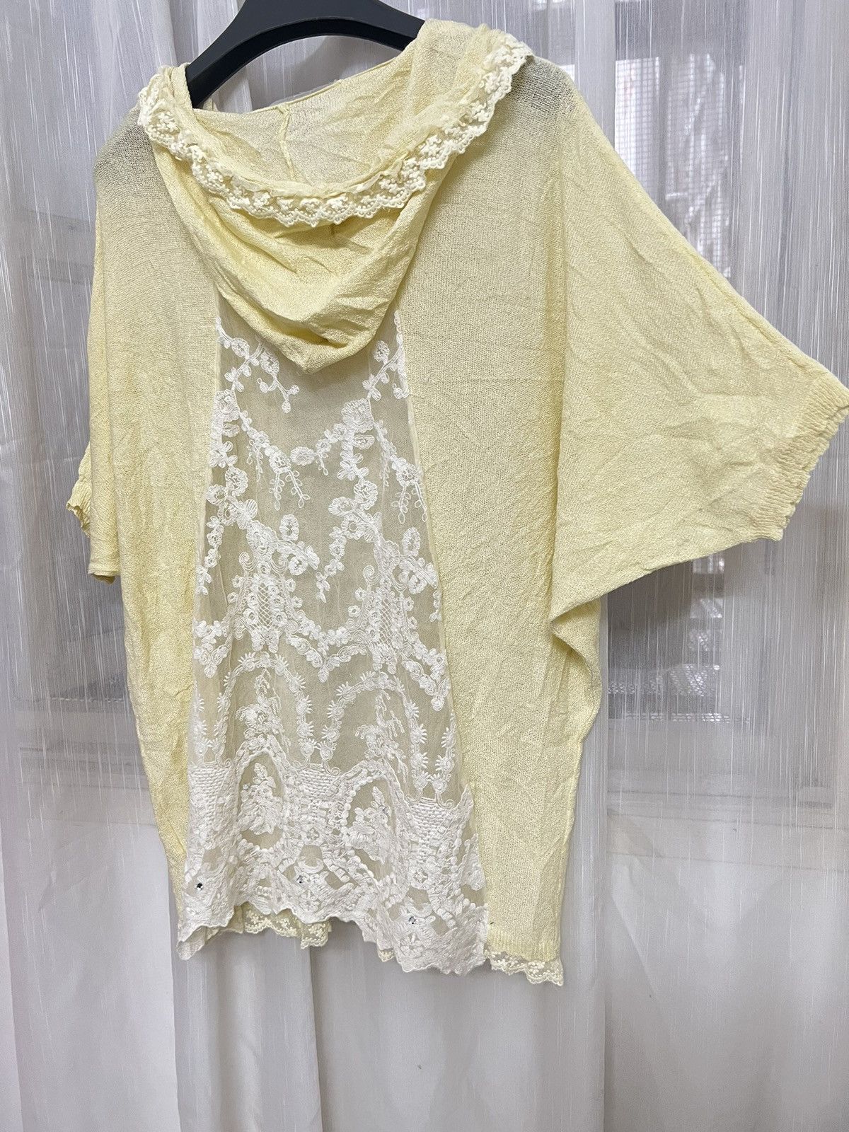 LIZ LISA Axes Femme pastel yellow knit poncho hoodie 🧝🏻‍♀️ Size ONE SIZE - 5 Thumbnail