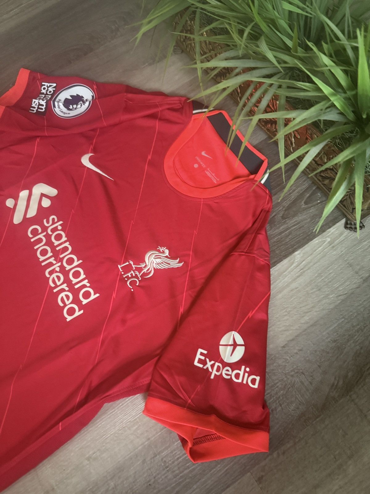 Nike Liverpool 2021/22 Home Soccer Jersey Nike Football Shirt Size US L / EU 52-54 / 3 - 3 Thumbnail