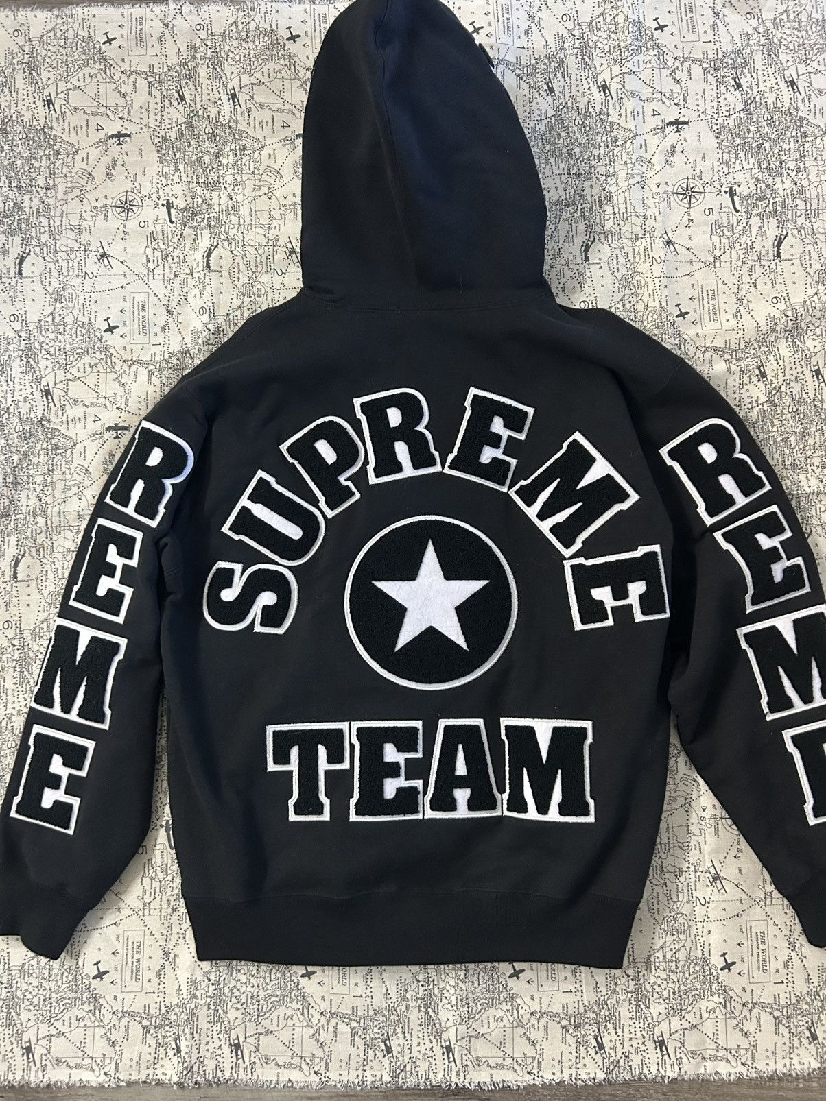 Supreme 2022 Supreme Team Hoodie Size US M / EU 48-50 / 2 - 1 Thumbnail