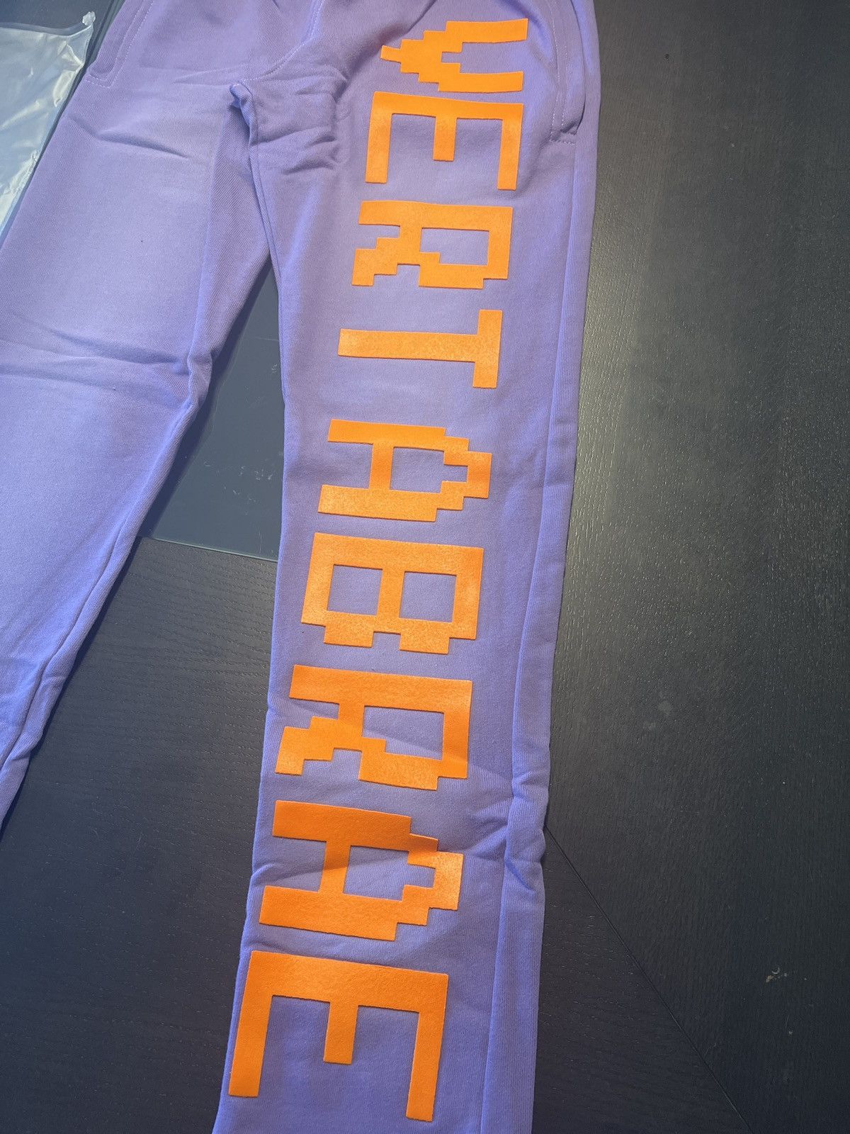 Vertabrae Vertabrea light purple and orange sweatpants Size US 32 / EU 48 - 2 Thumbnail